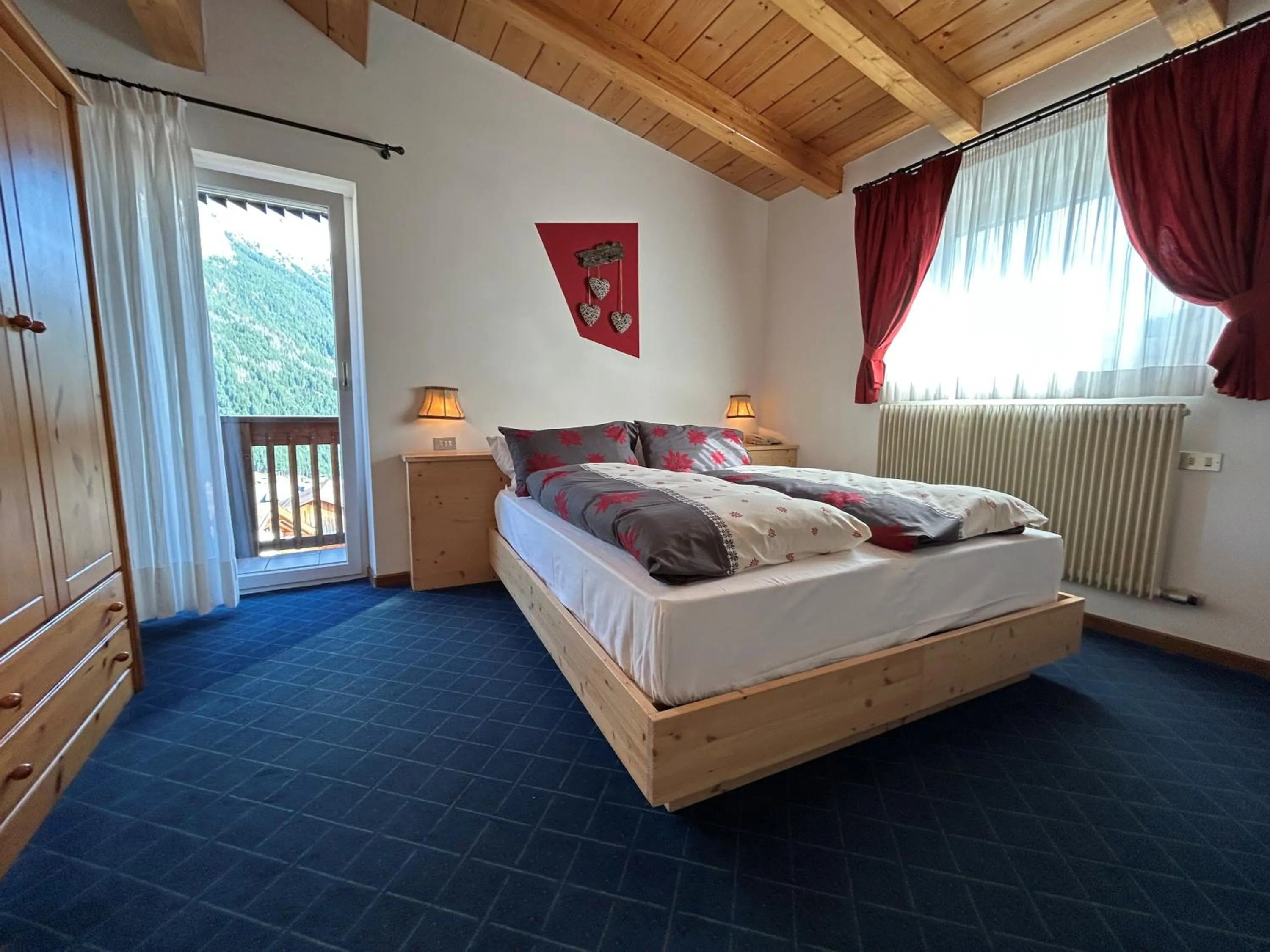 View (from property/room), Bed in Hotel Vigo