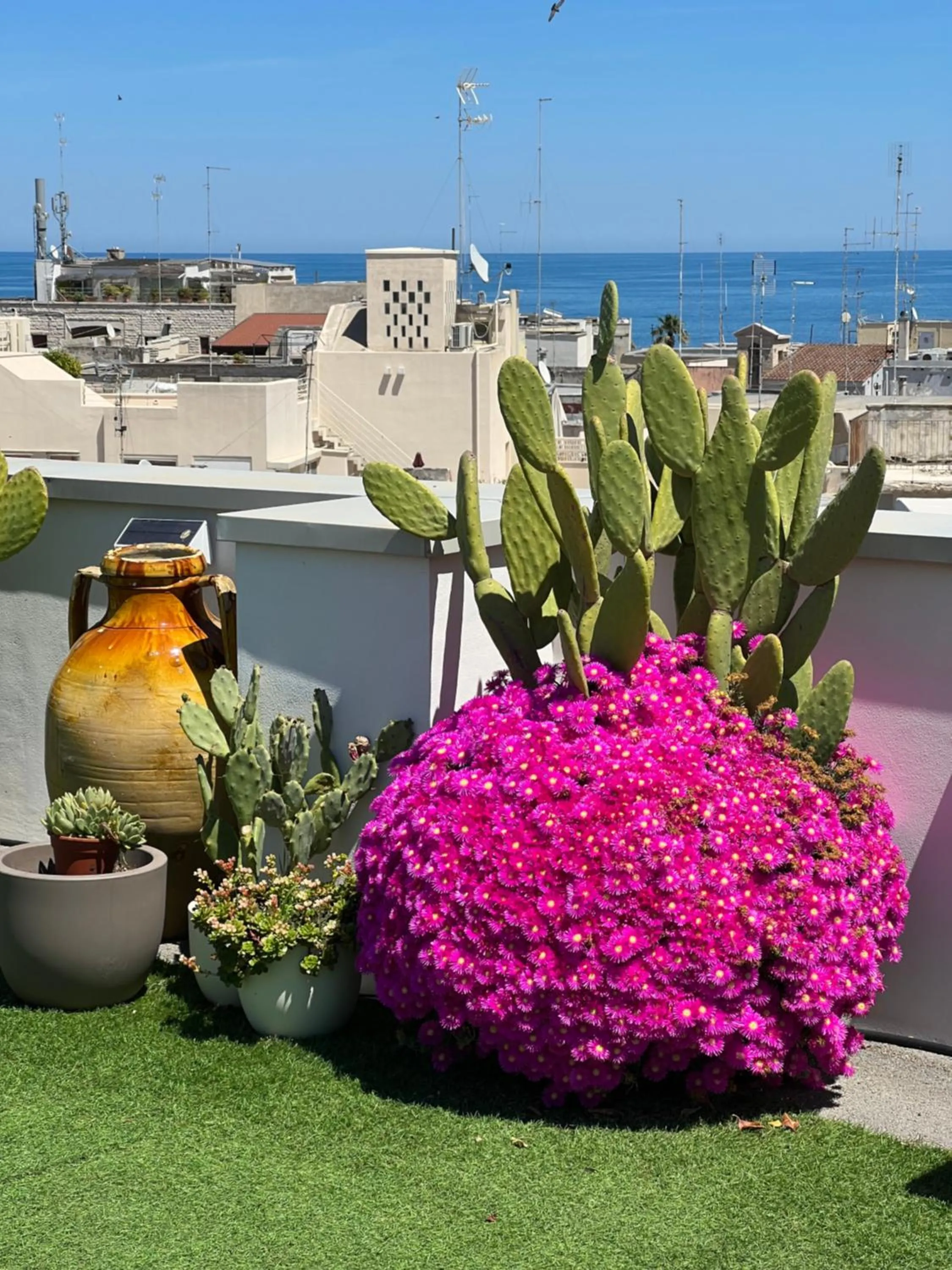 Balcony/Terrace in CattedralFlats -Comfort, Stile e Vista sulla Cattedrale