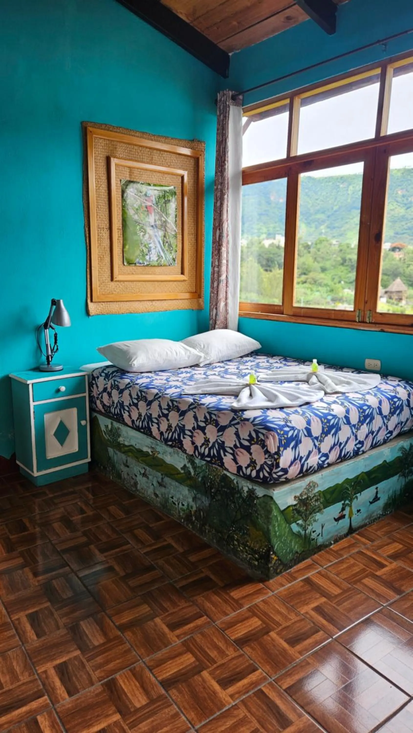 Bed in Eco Hotel Uxlabil Atitlan