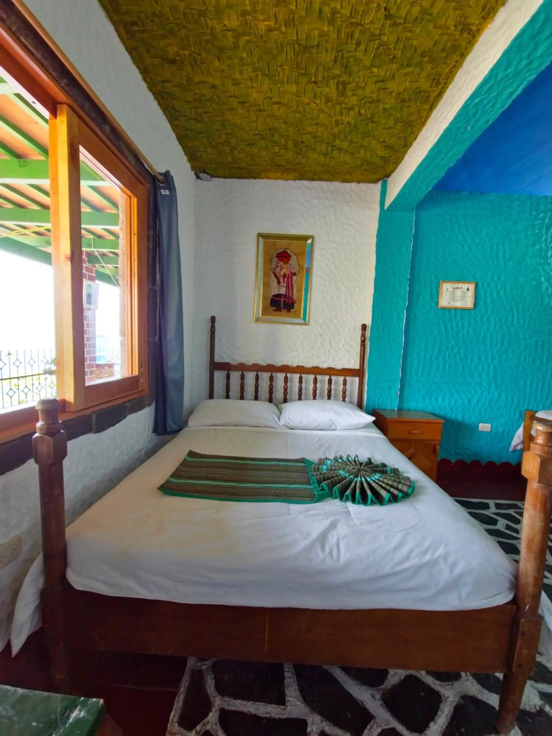 Bed in Eco Hotel Uxlabil Atitlan