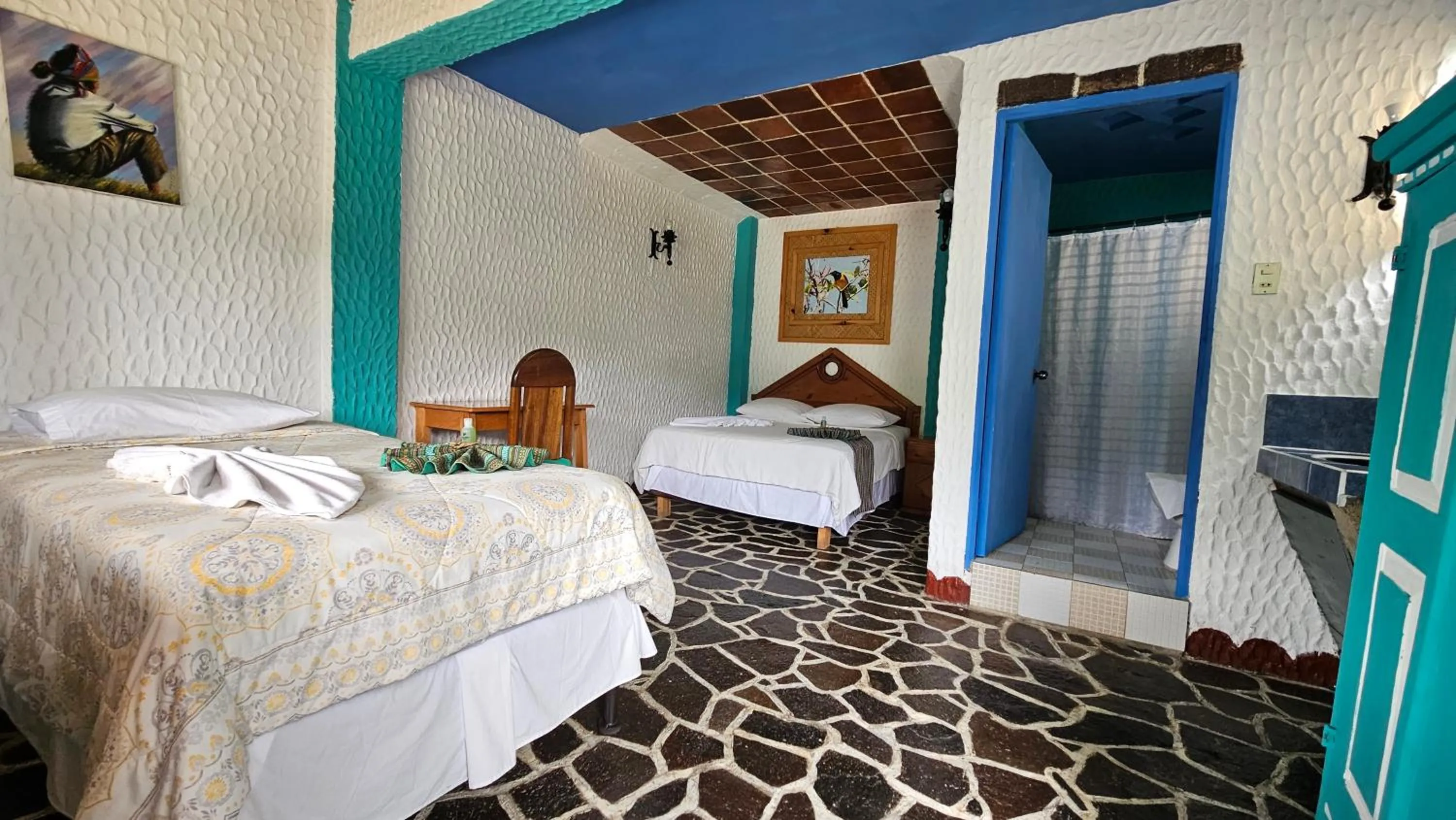 Bed in Eco Hotel Uxlabil Atitlan
