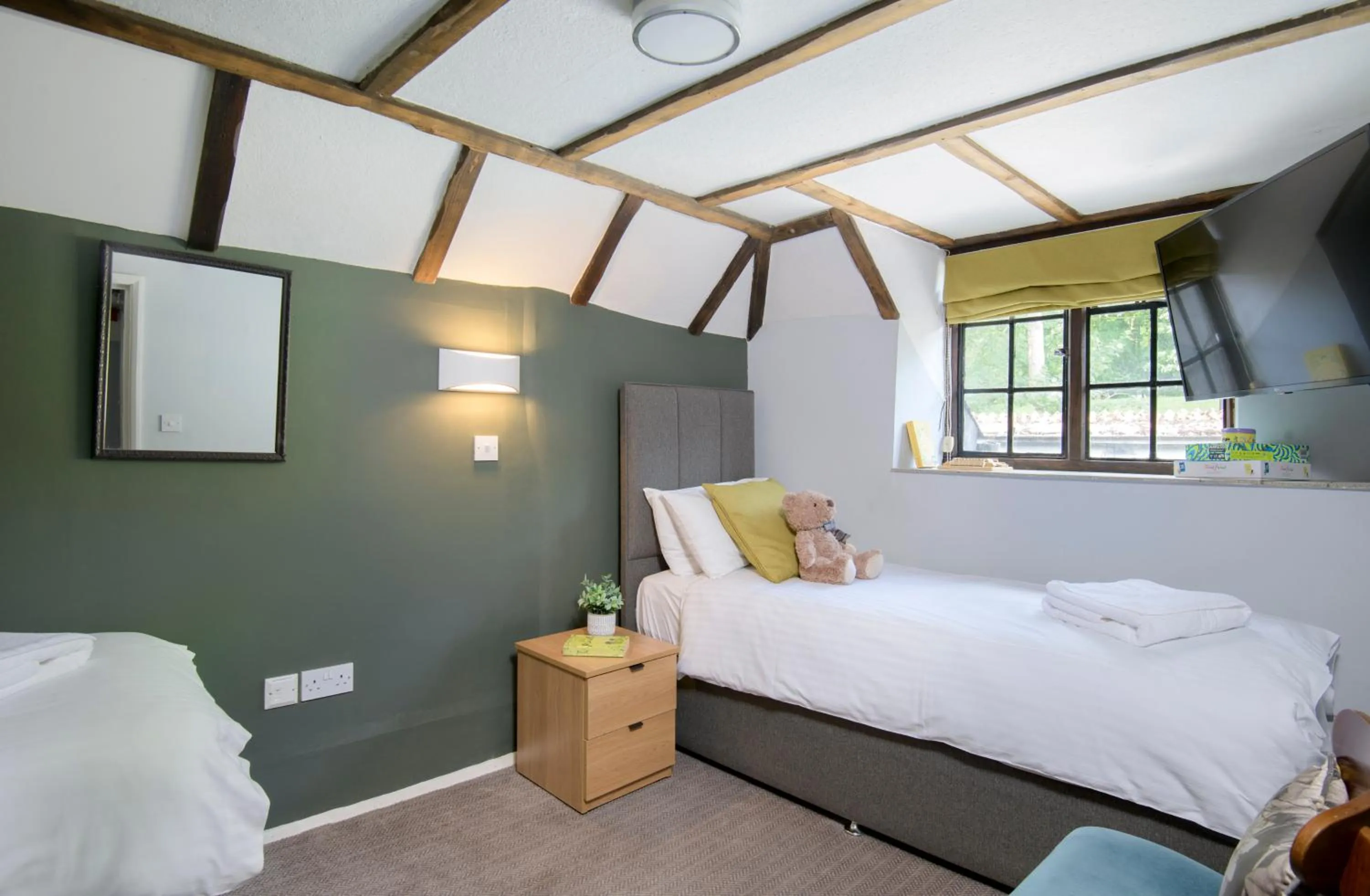 Bed in Lakeview Manor