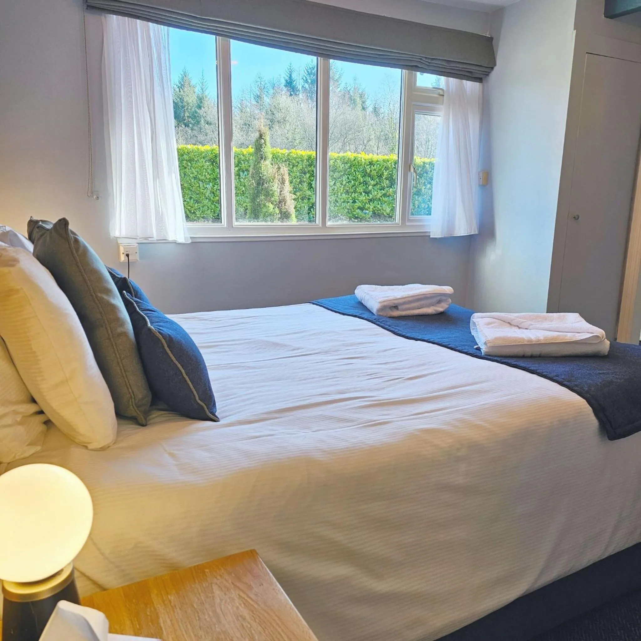 Bed in Lakeview Manor