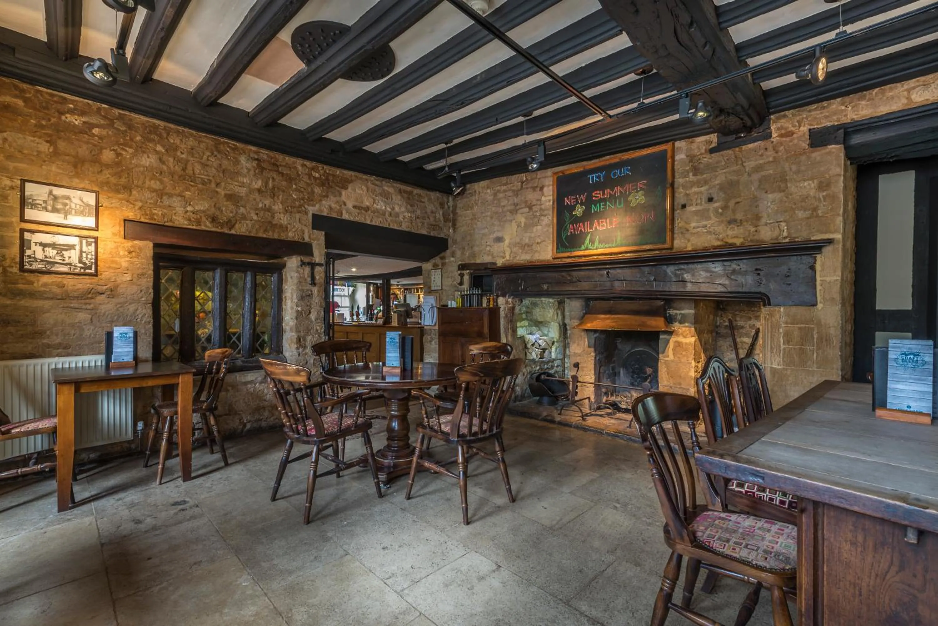 Lounge or bar in The White Hart Royal, Moreton-in-Marsh, Cotswolds - The Coaching Inn Group