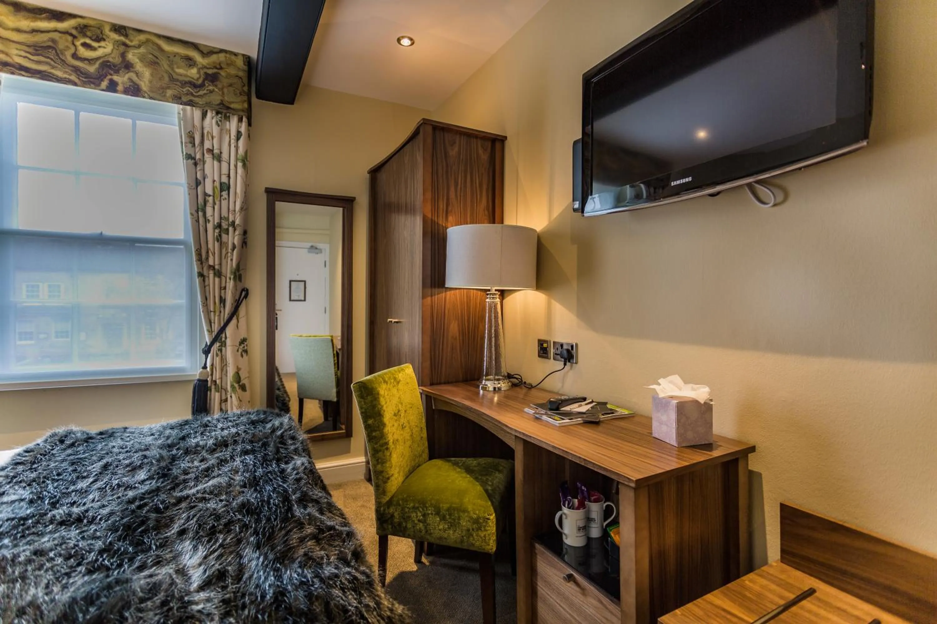 Bedroom in The White Hart Royal, Moreton-in-Marsh, Cotswolds - The Coaching Inn Group