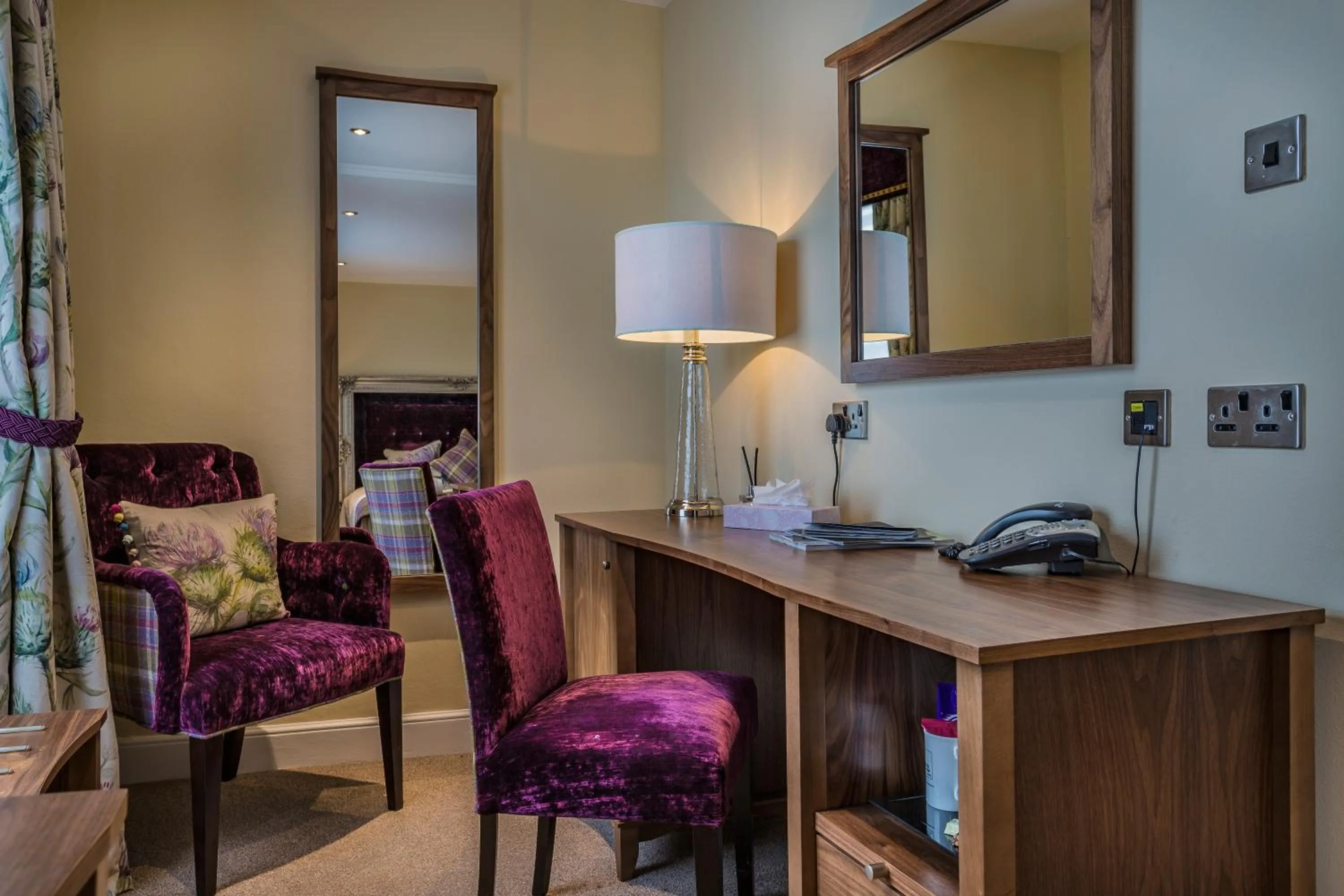 Coffee/tea facilities in The White Hart Royal, Moreton-in-Marsh, Cotswolds - The Coaching Inn Group