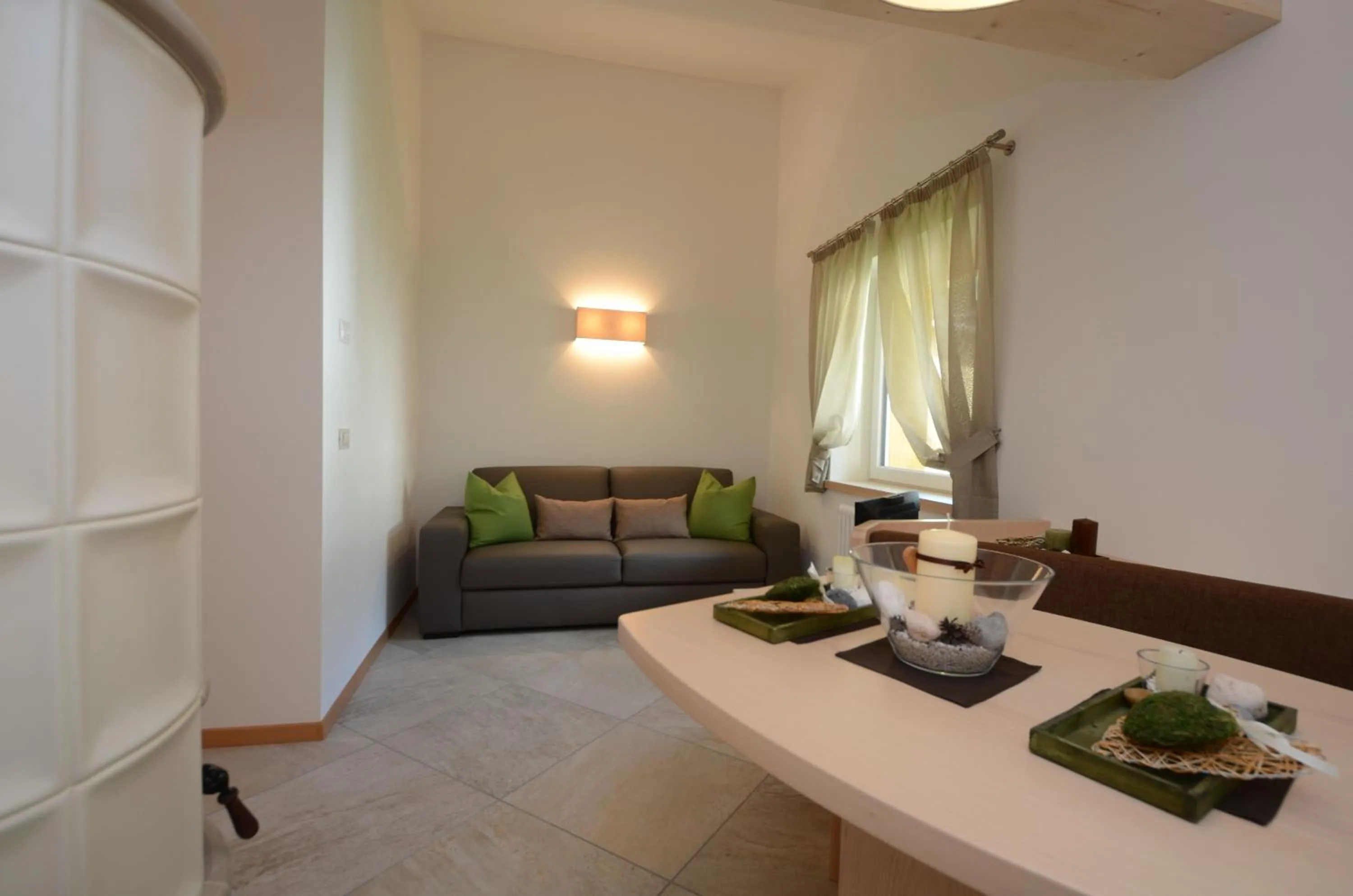 Seating area in Mason La Zondra