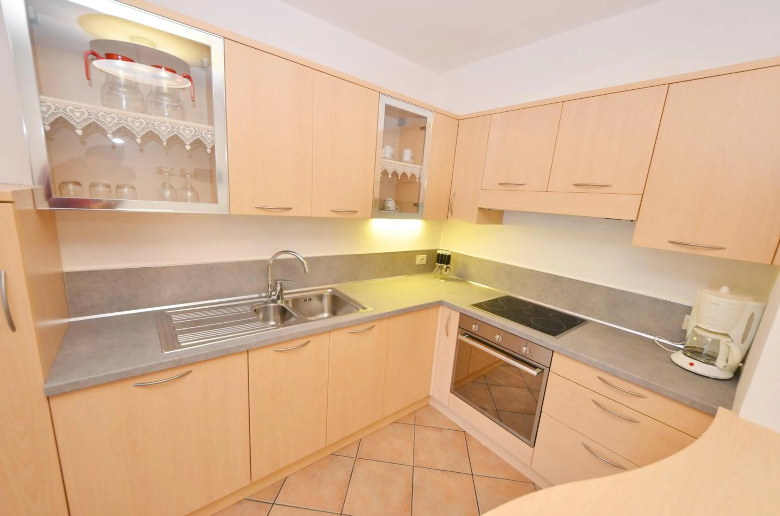 Kitchen or kitchenette in Mason La Zondra