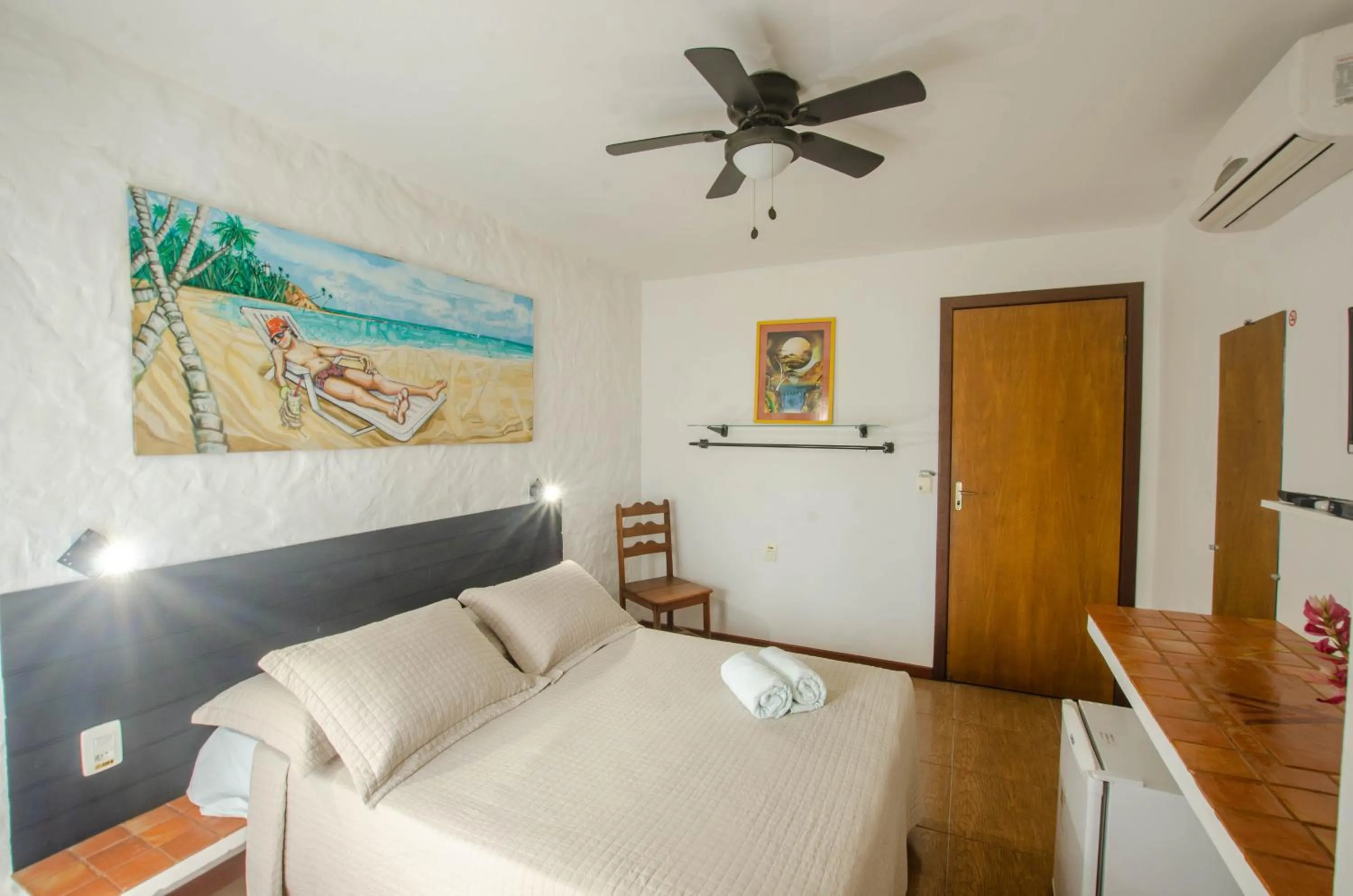 Photo of the whole room, Bed in Pousada Borboleta