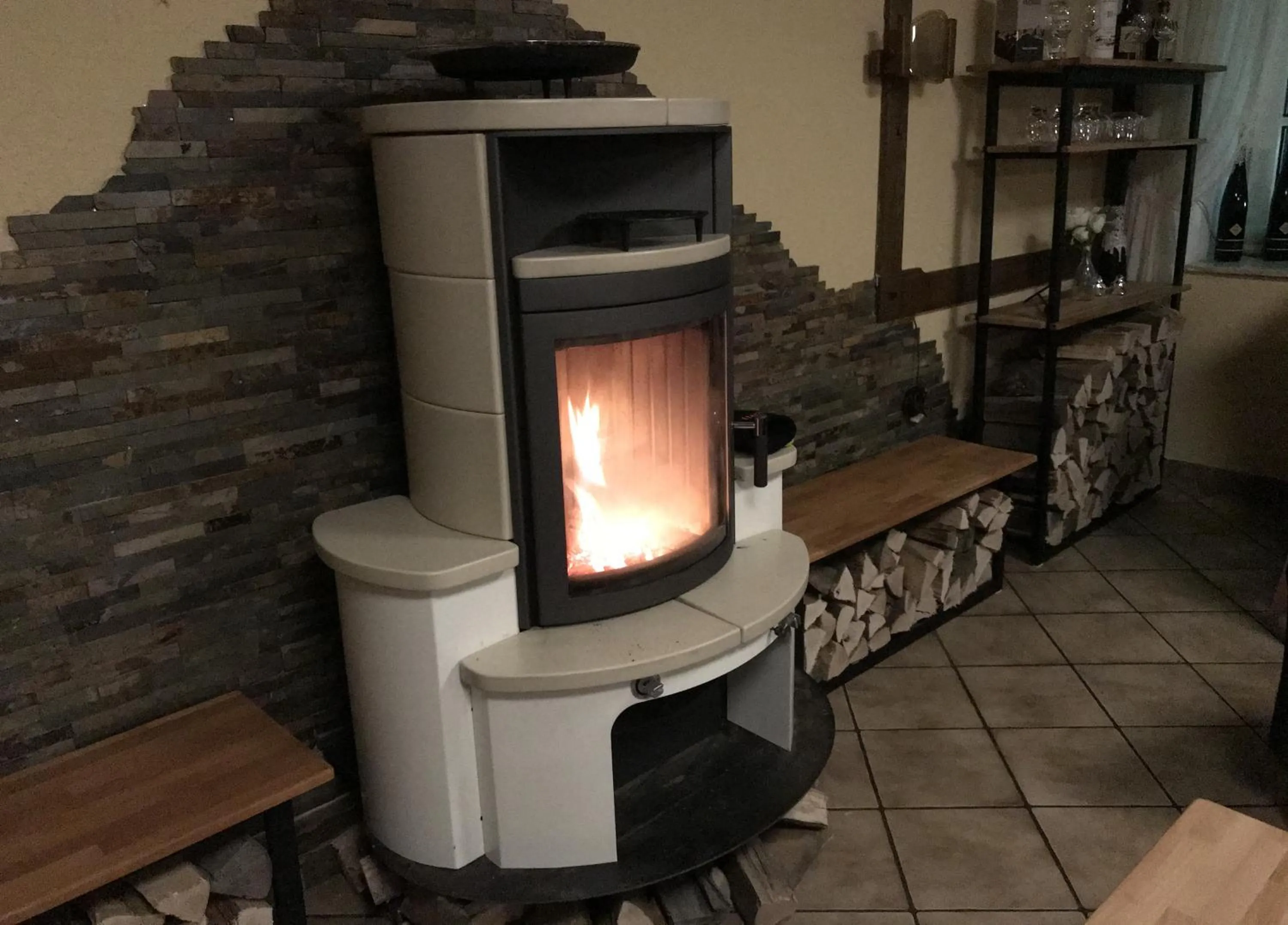 Restaurant/places to eat in Hotel Hoxter Am Jakobsweg