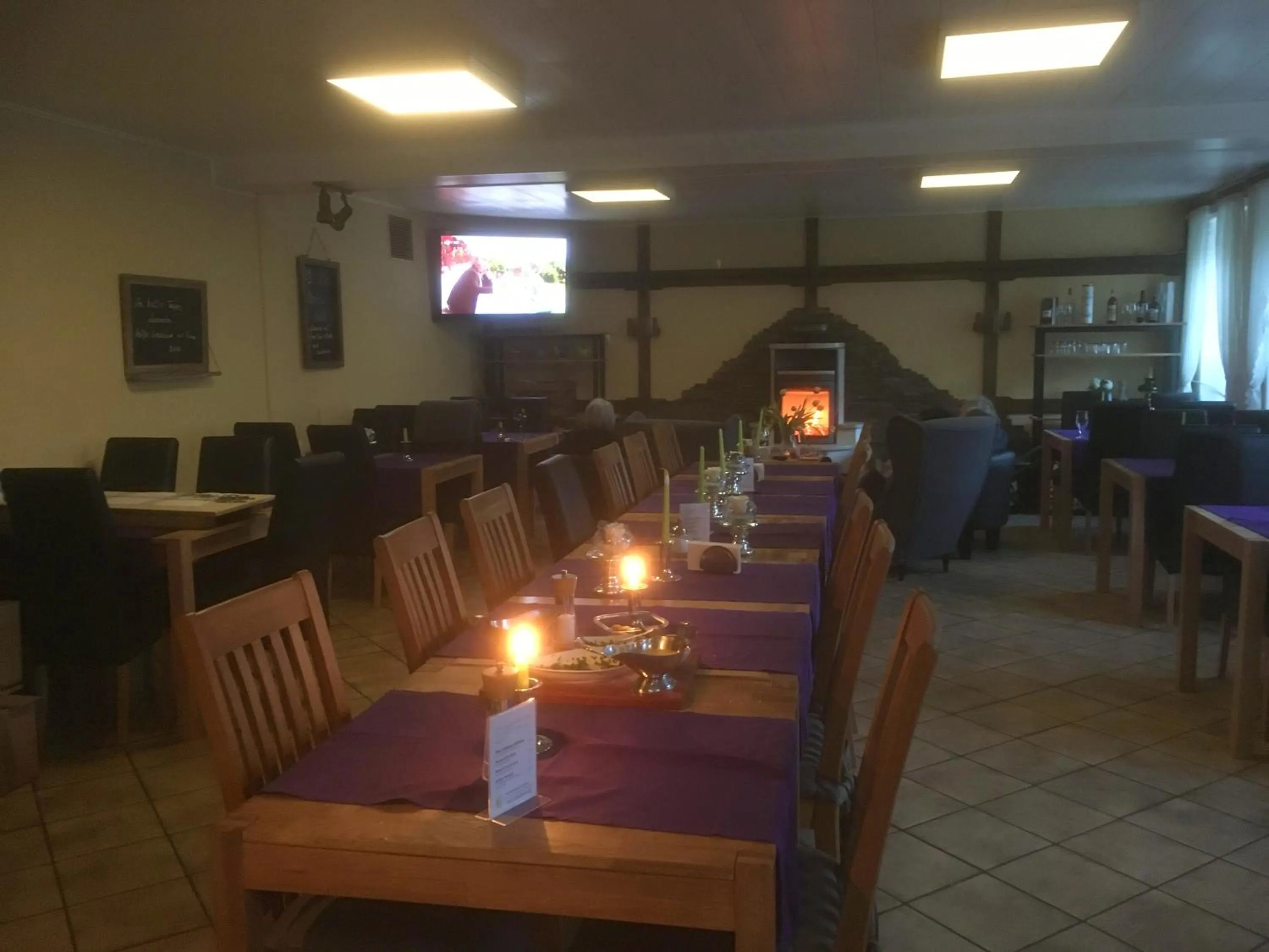 Restaurant/places to eat in Hotel Hoxter Am Jakobsweg