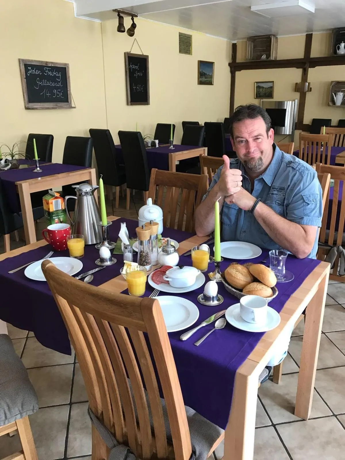 Breakfast in Hotel Hoxter Am Jakobsweg