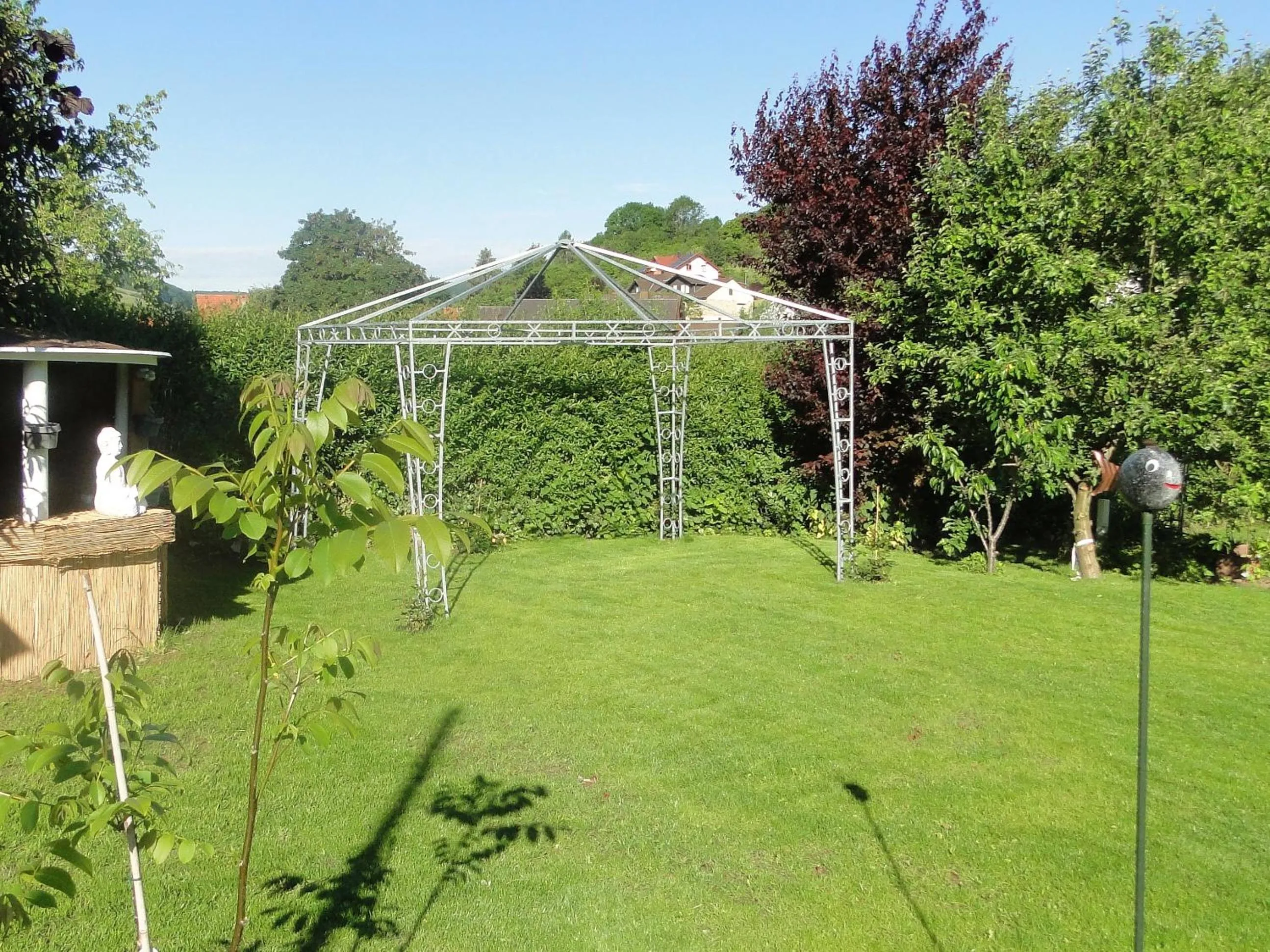Garden in Hotel Hoxter Am Jakobsweg