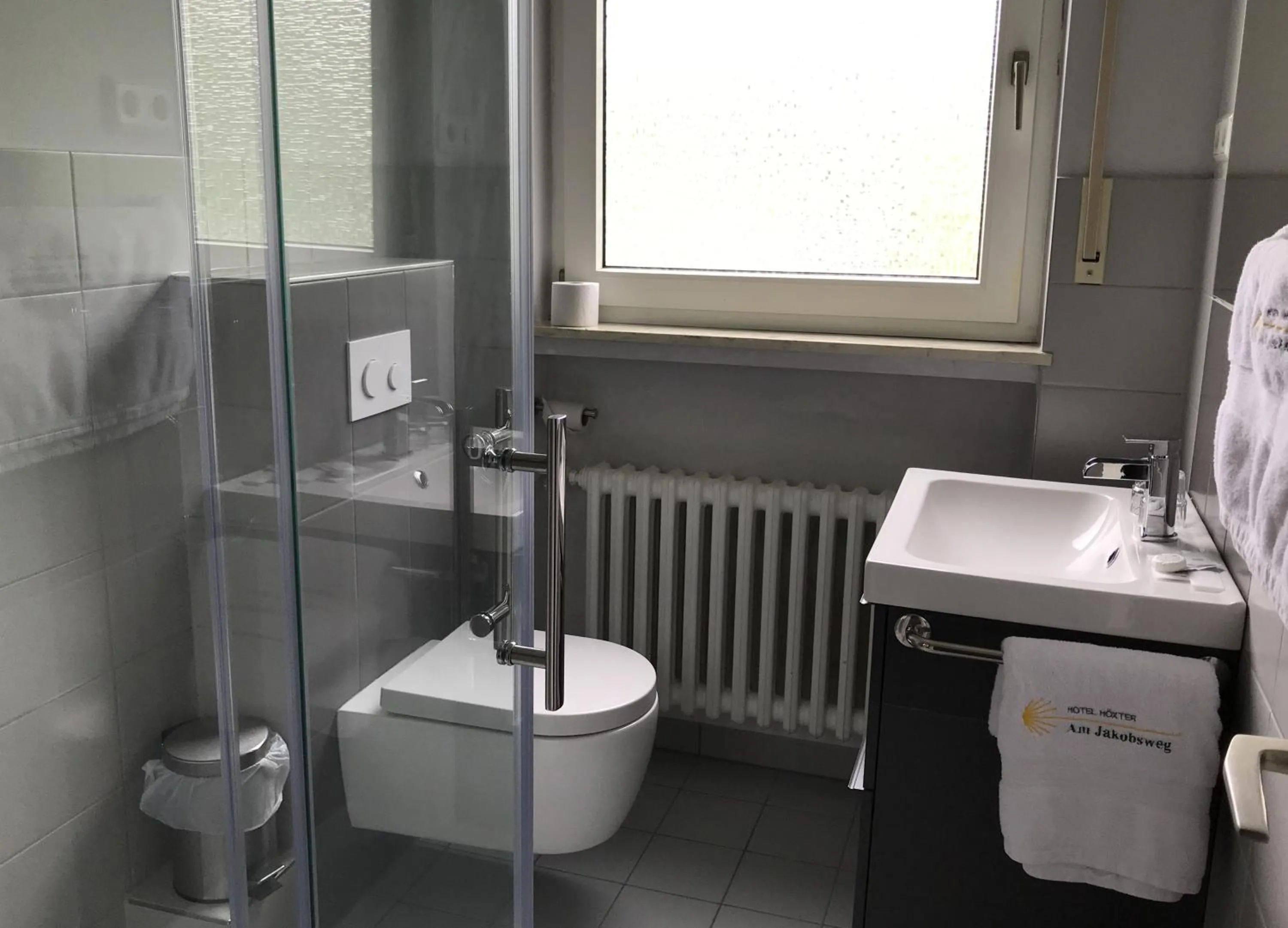 Bathroom in Hotel Hoxter Am Jakobsweg