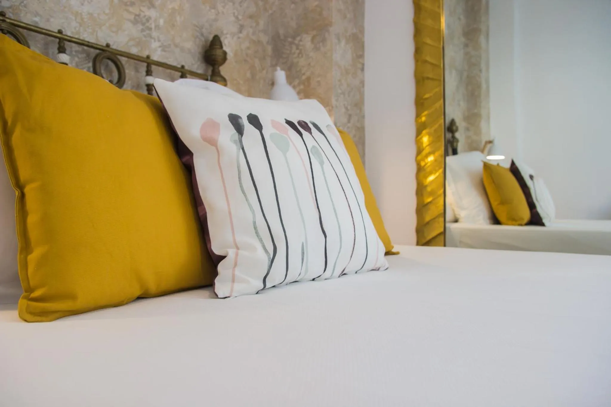 Decorative detail, Bed in Apartamentos Boutique Vida