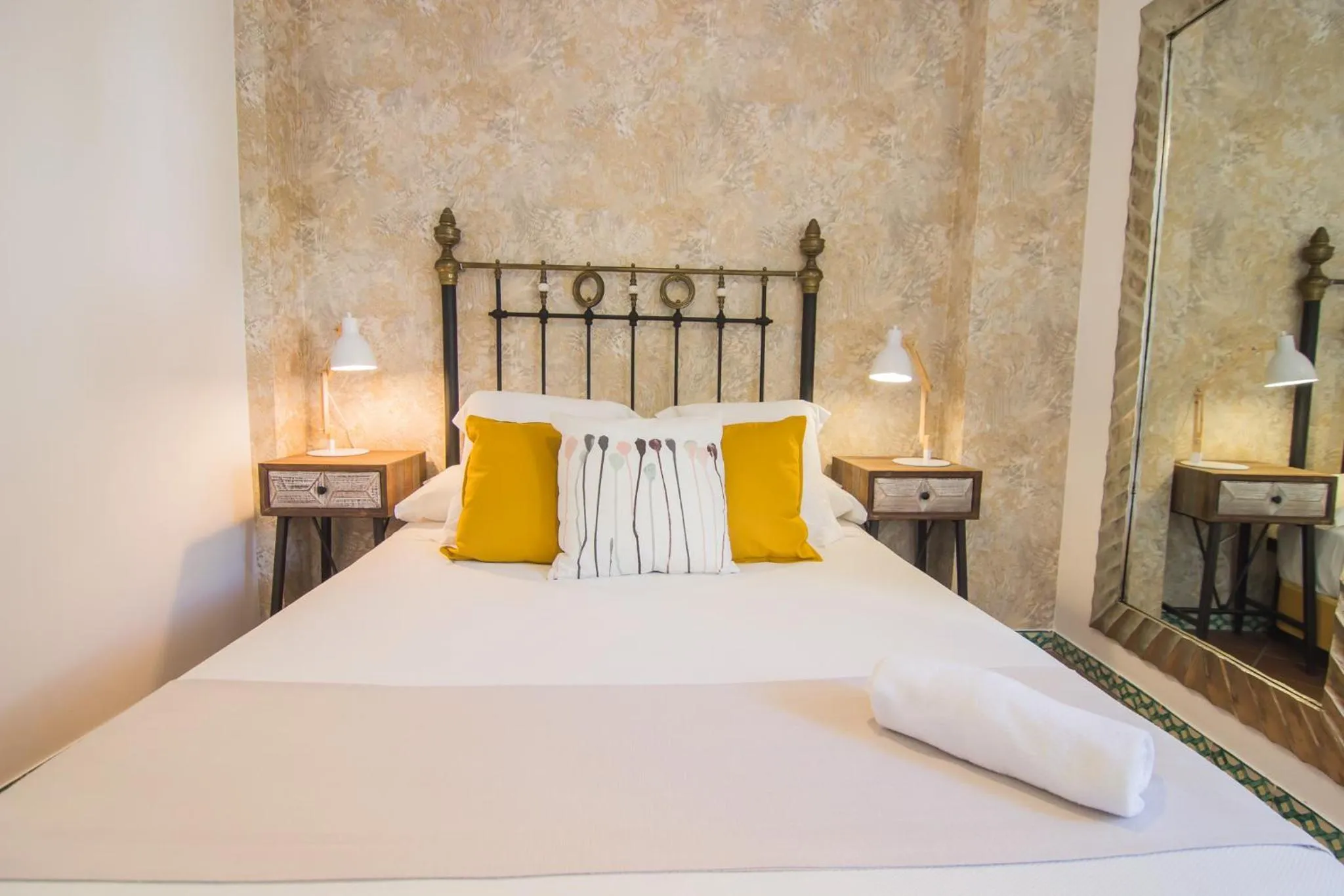 Staff, Bed in Apartamentos Boutique Vida