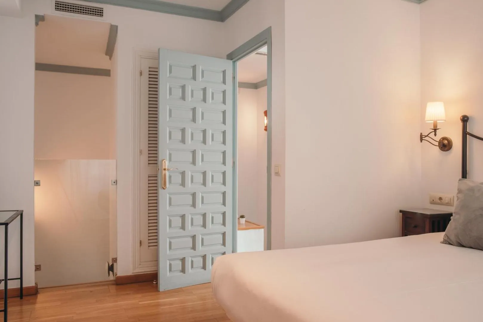 Bedroom, Bed in Apartamentos Boutique Vida