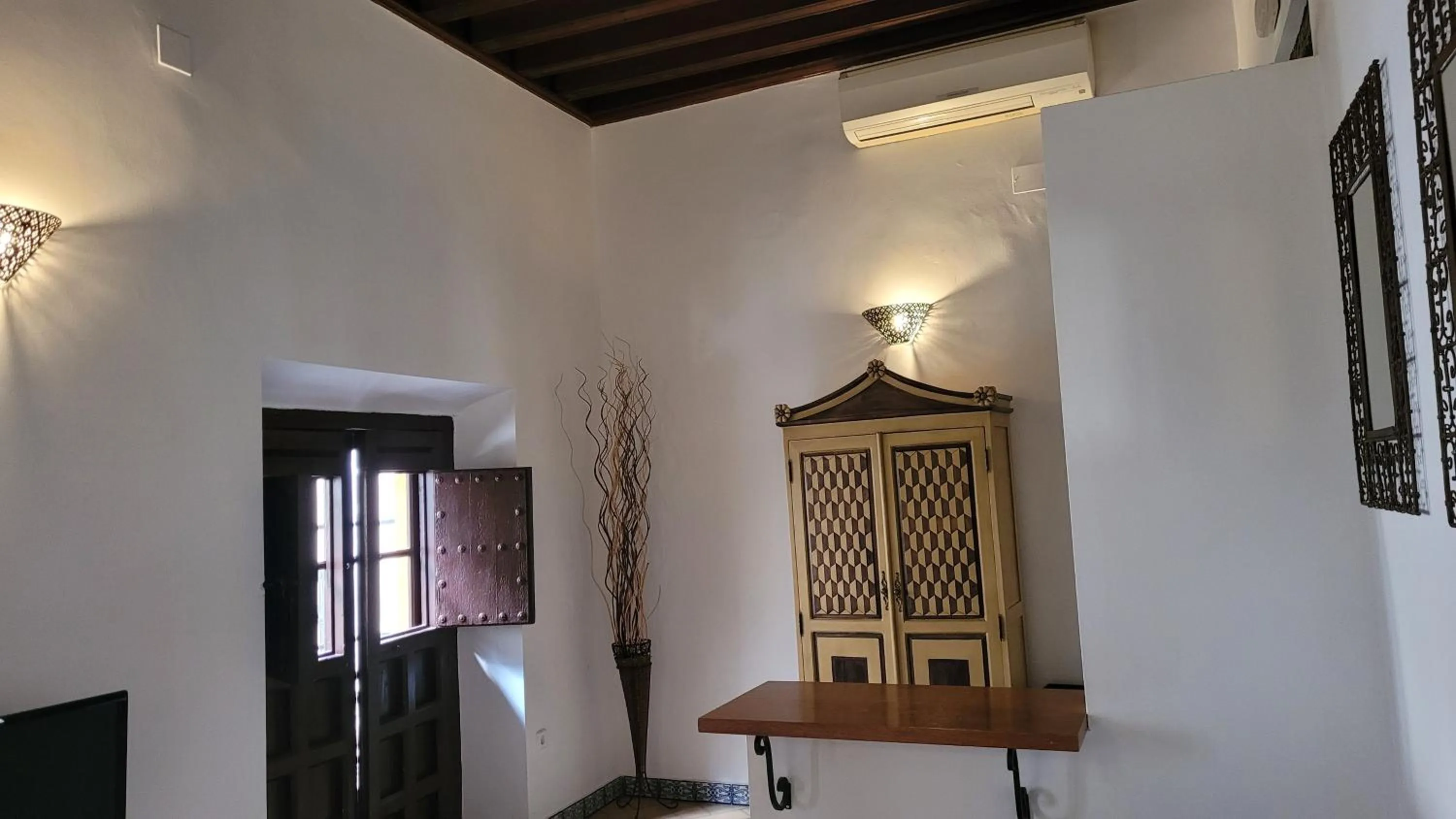 wardrobe in Apartamentos Boutique Vida