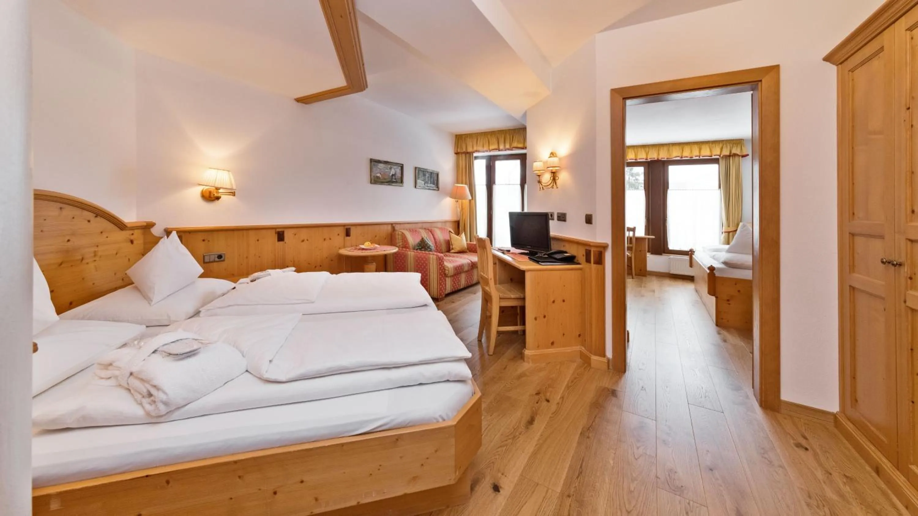 Photo of the whole room, Bed in Hotel Villa Monica