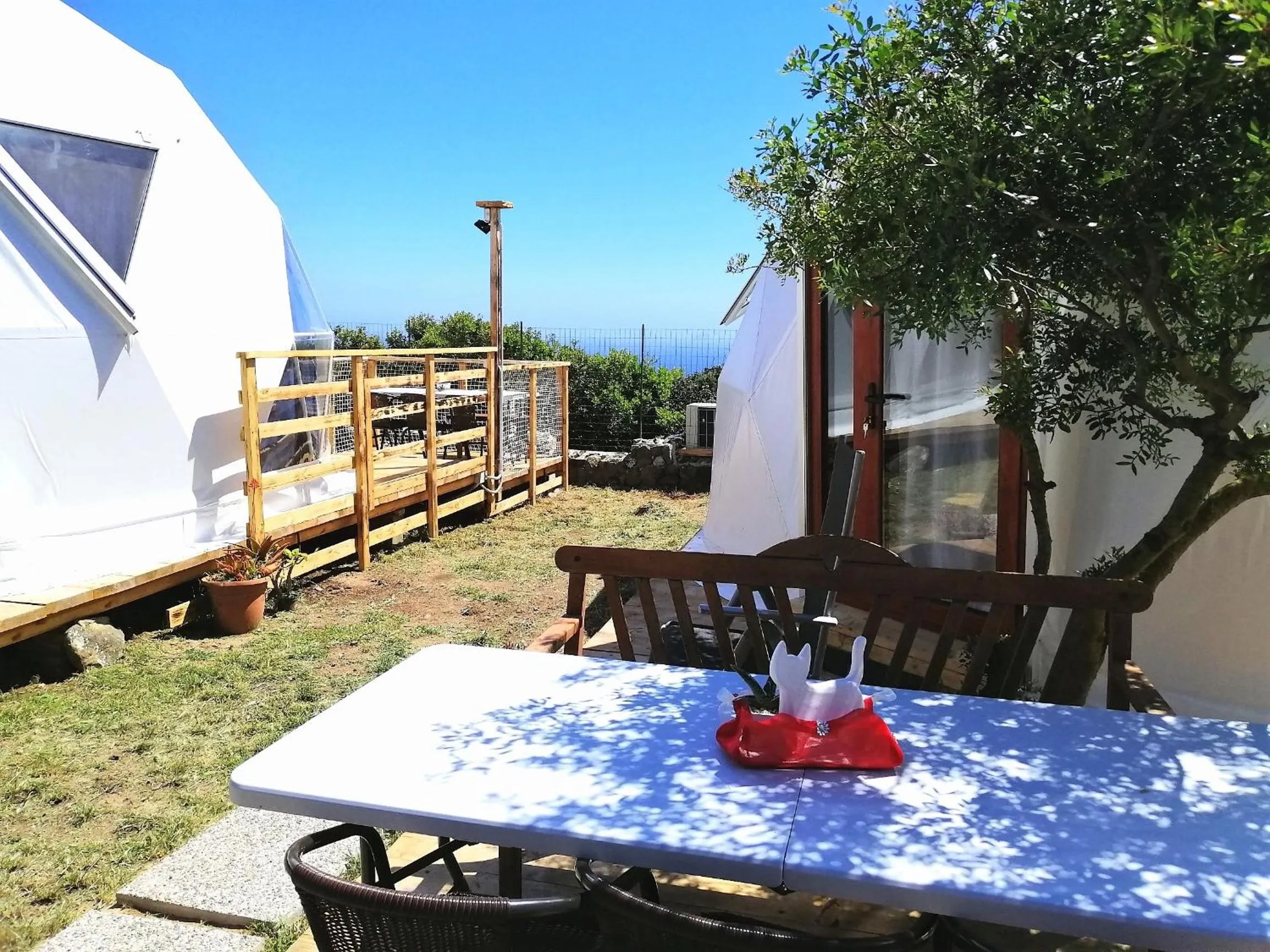 Patio in B&B Glamping Semaforo Capo Sperone