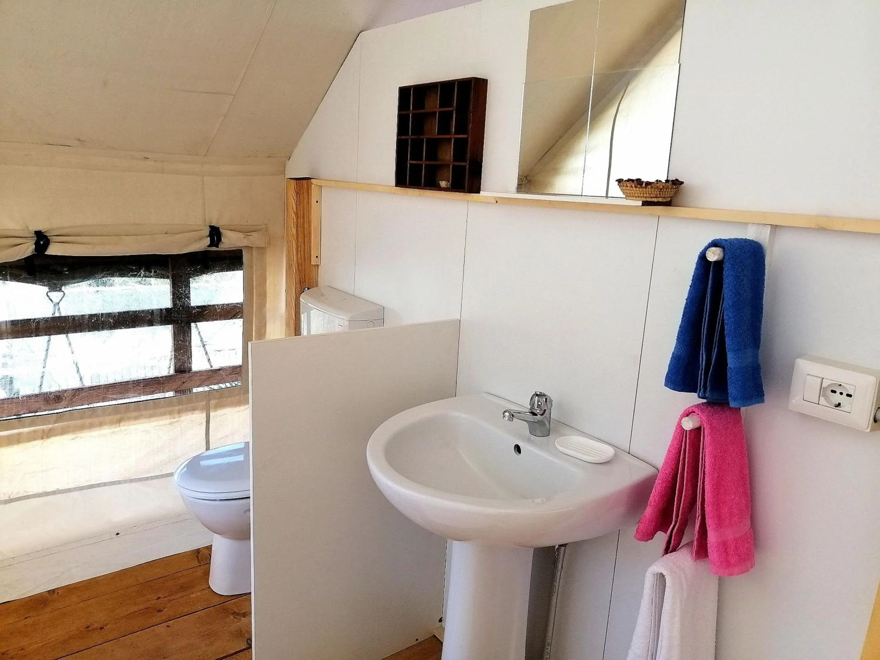 Toilet in B&B Glamping Semaforo Capo Sperone