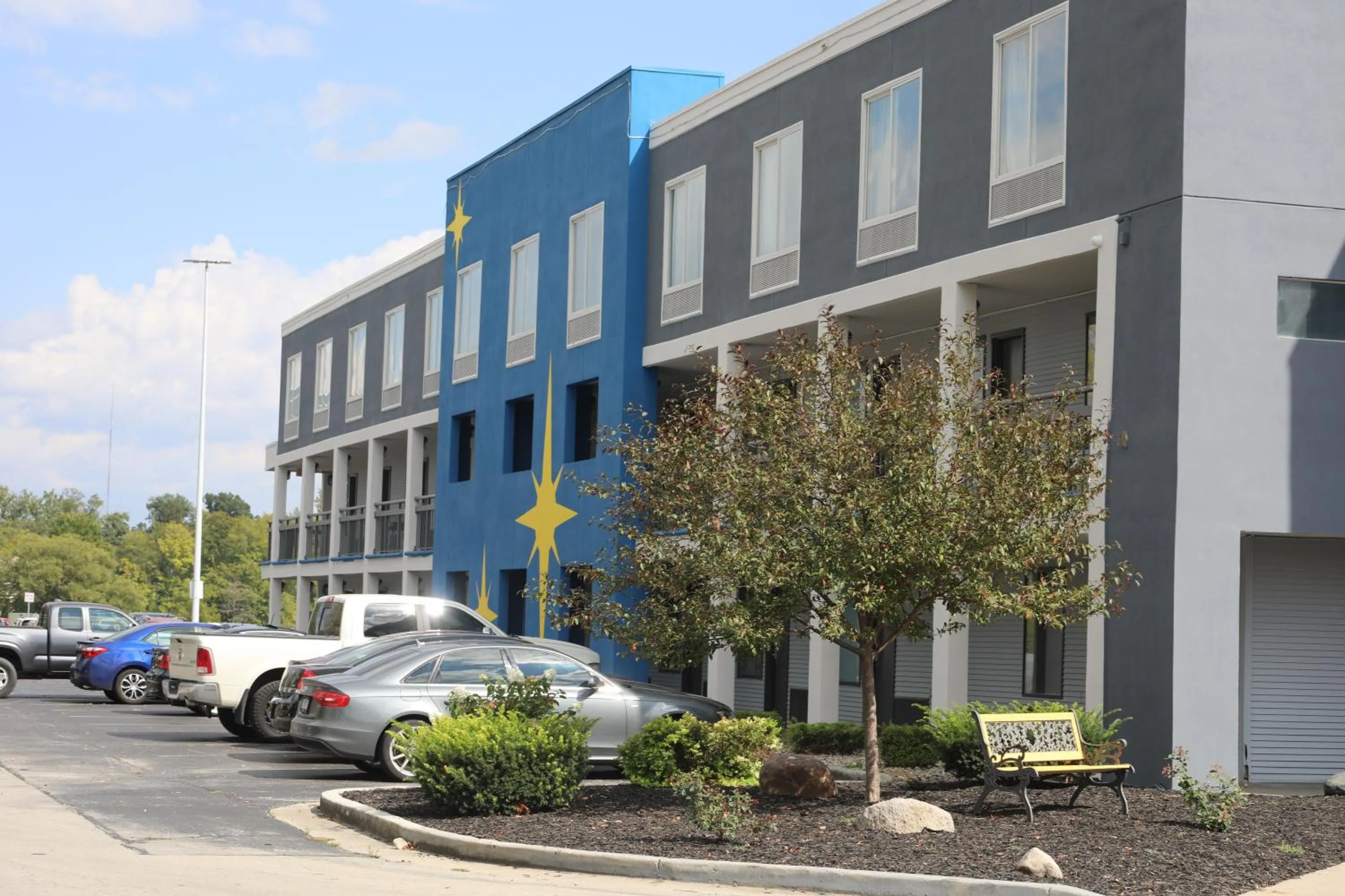 Property building in BlissPoint Inn Northwest Indianapolis