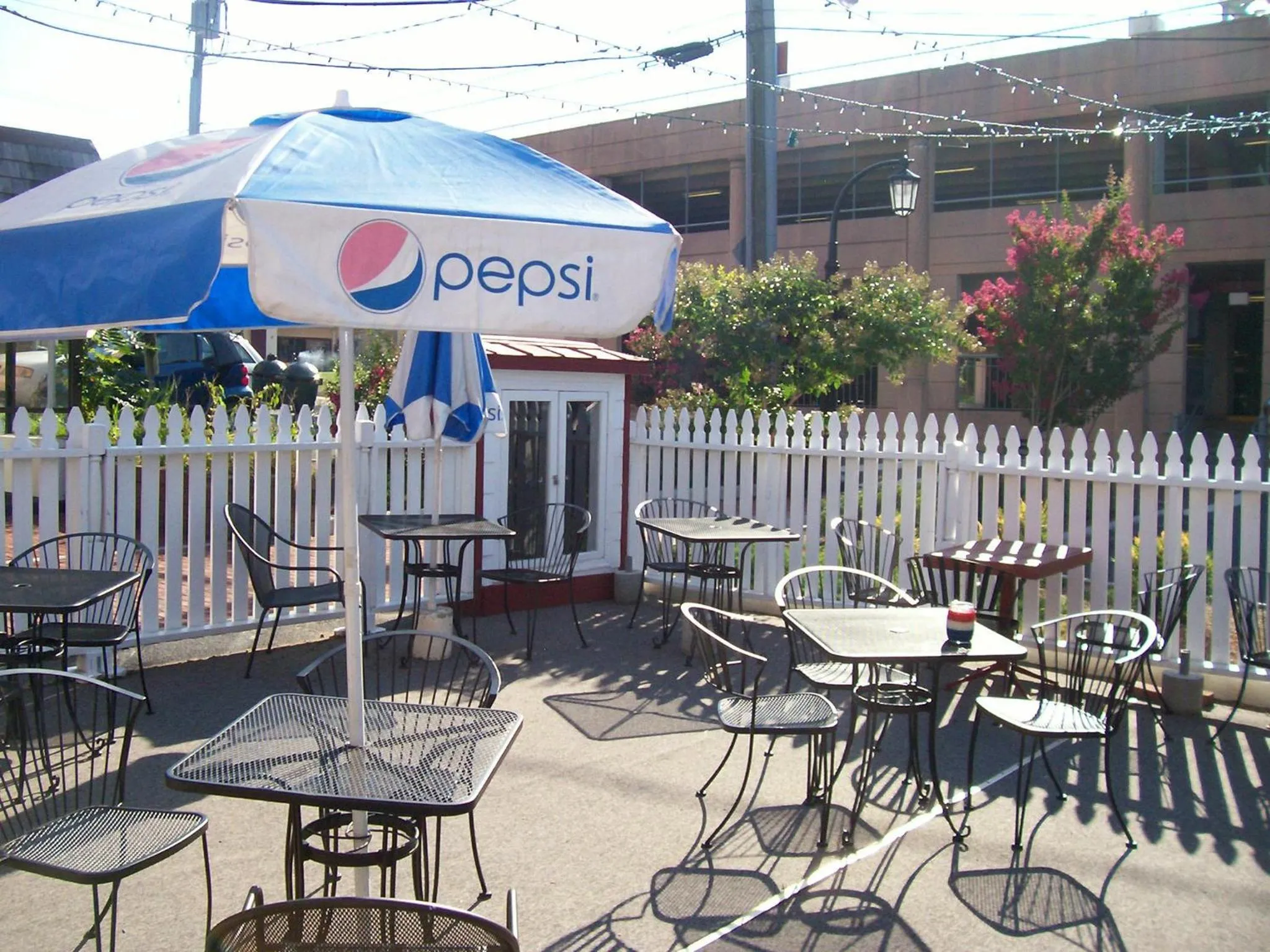 Restaurant/places to eat in Leesburg Colonial Inn