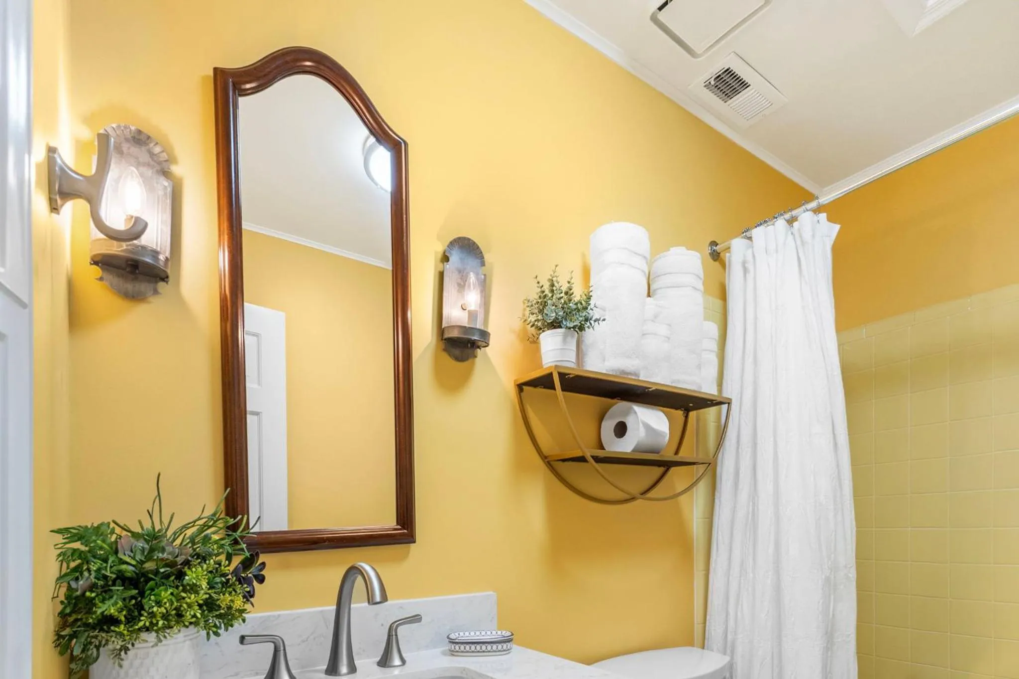 Leesburg Colonial Inn