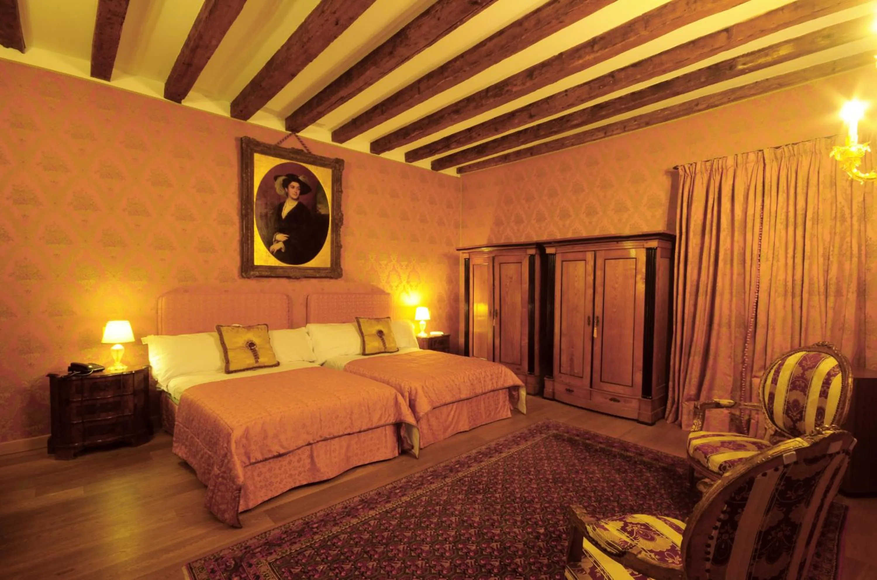 Photo of the whole room, Bed in Relais Alberti