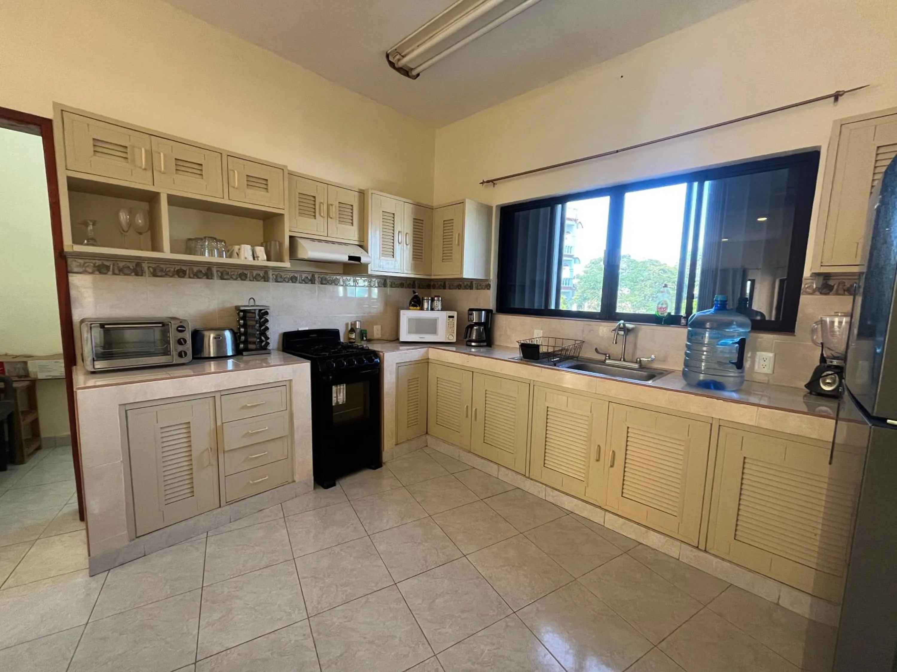 Kitchen or kitchenette in Hotel Caribe