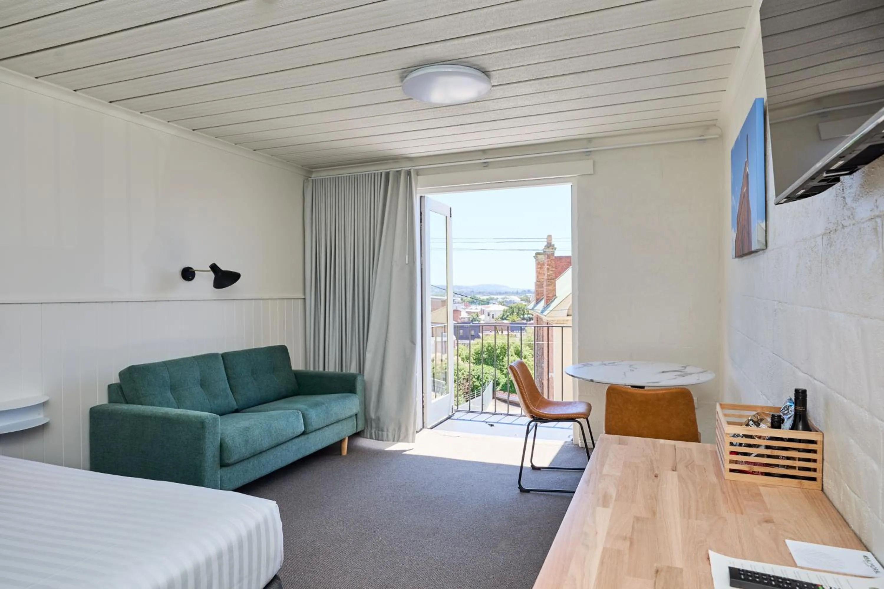 TV and multimedia in Balmoral On York