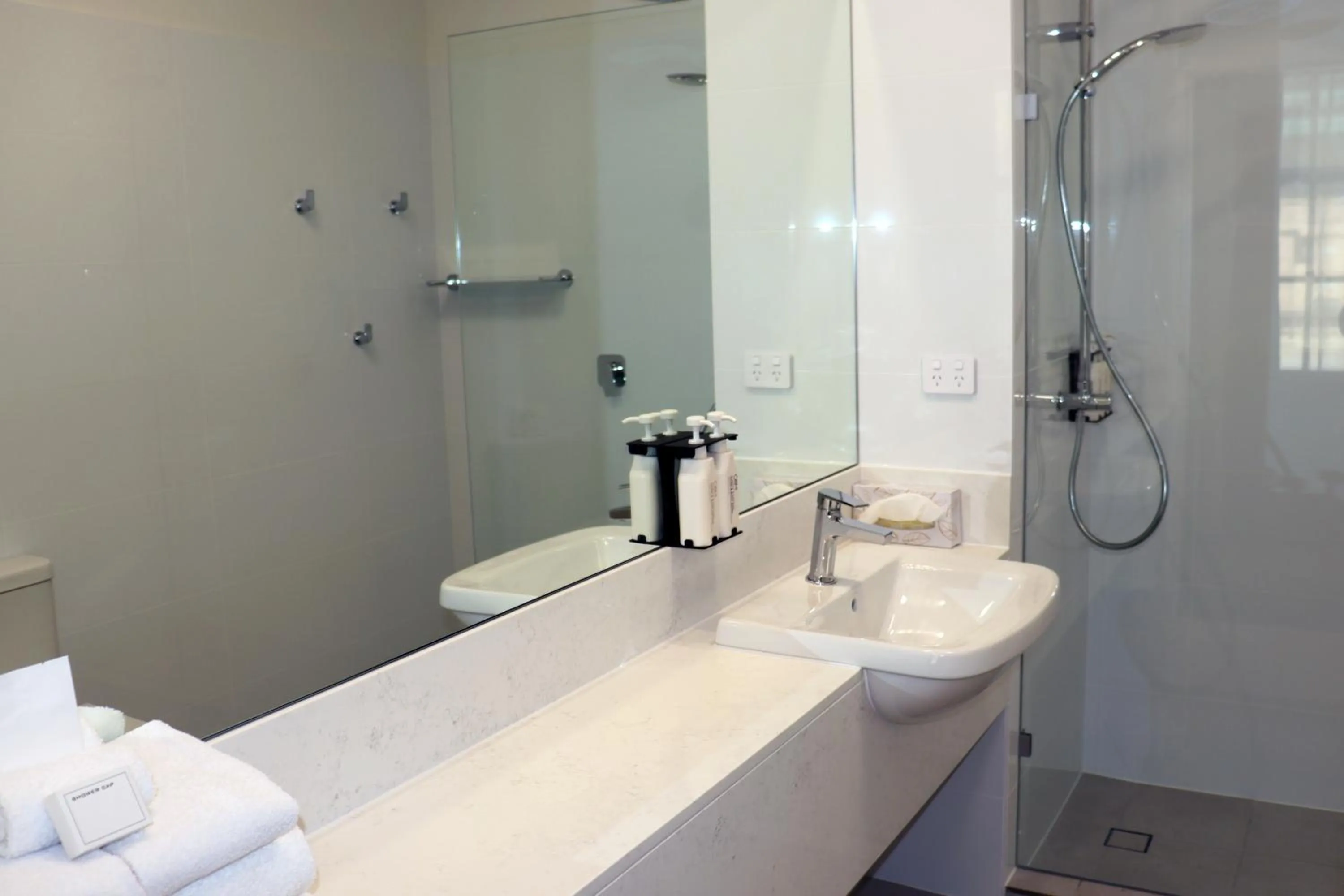 Shower in The Chancellor on Currie