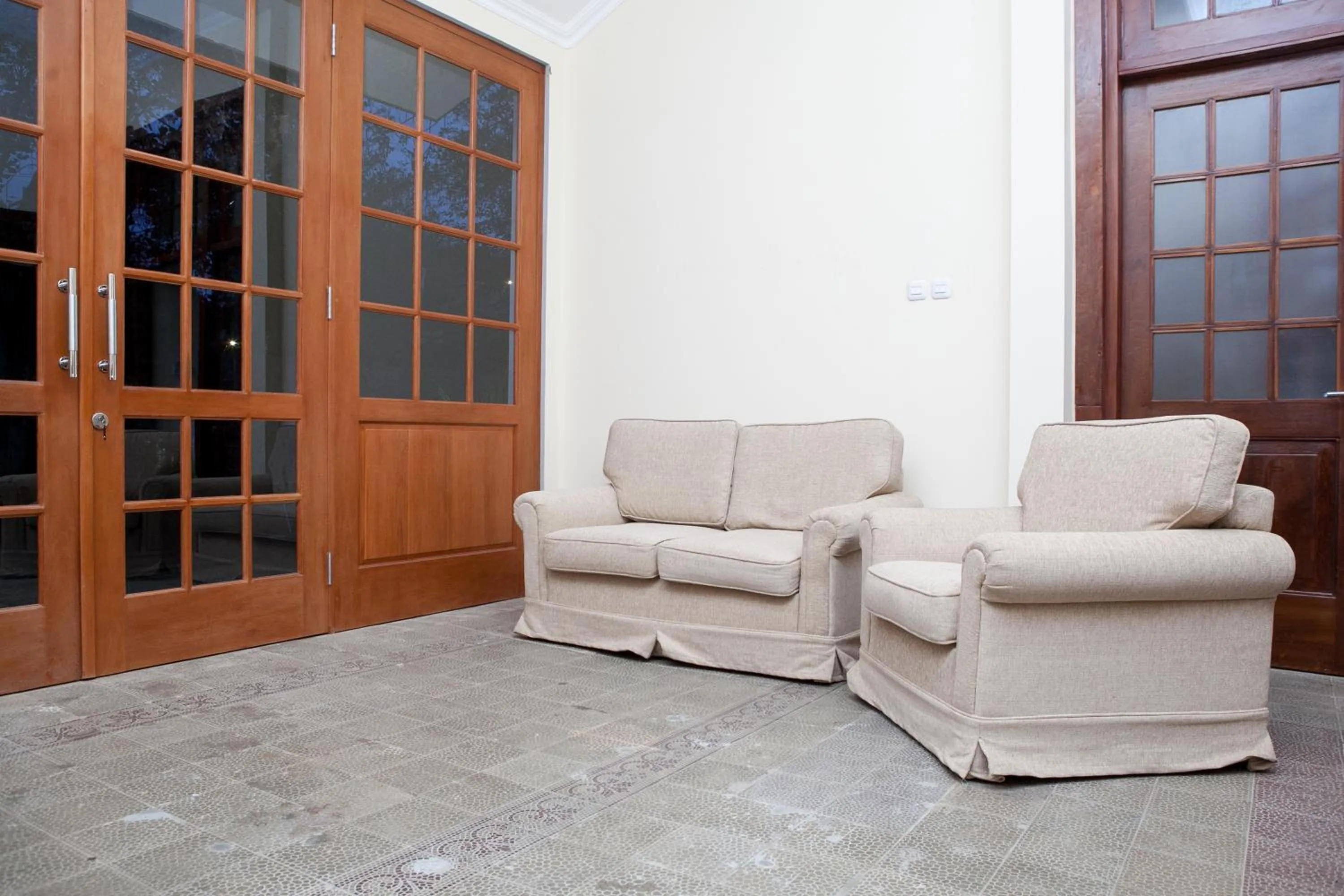 RedDoorz Plus near Pasundan University