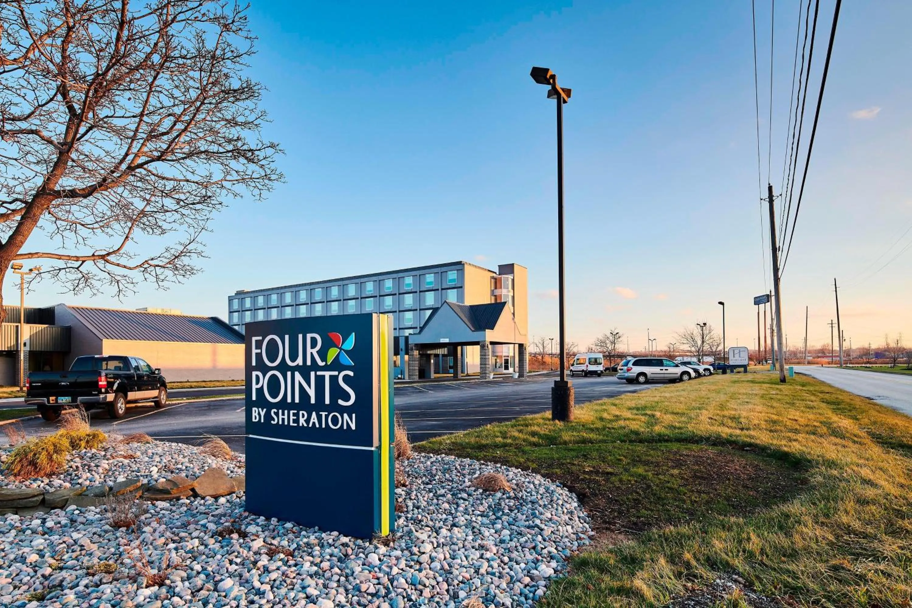Property building in Four Points by Sheraton Cleveland-Eastlake