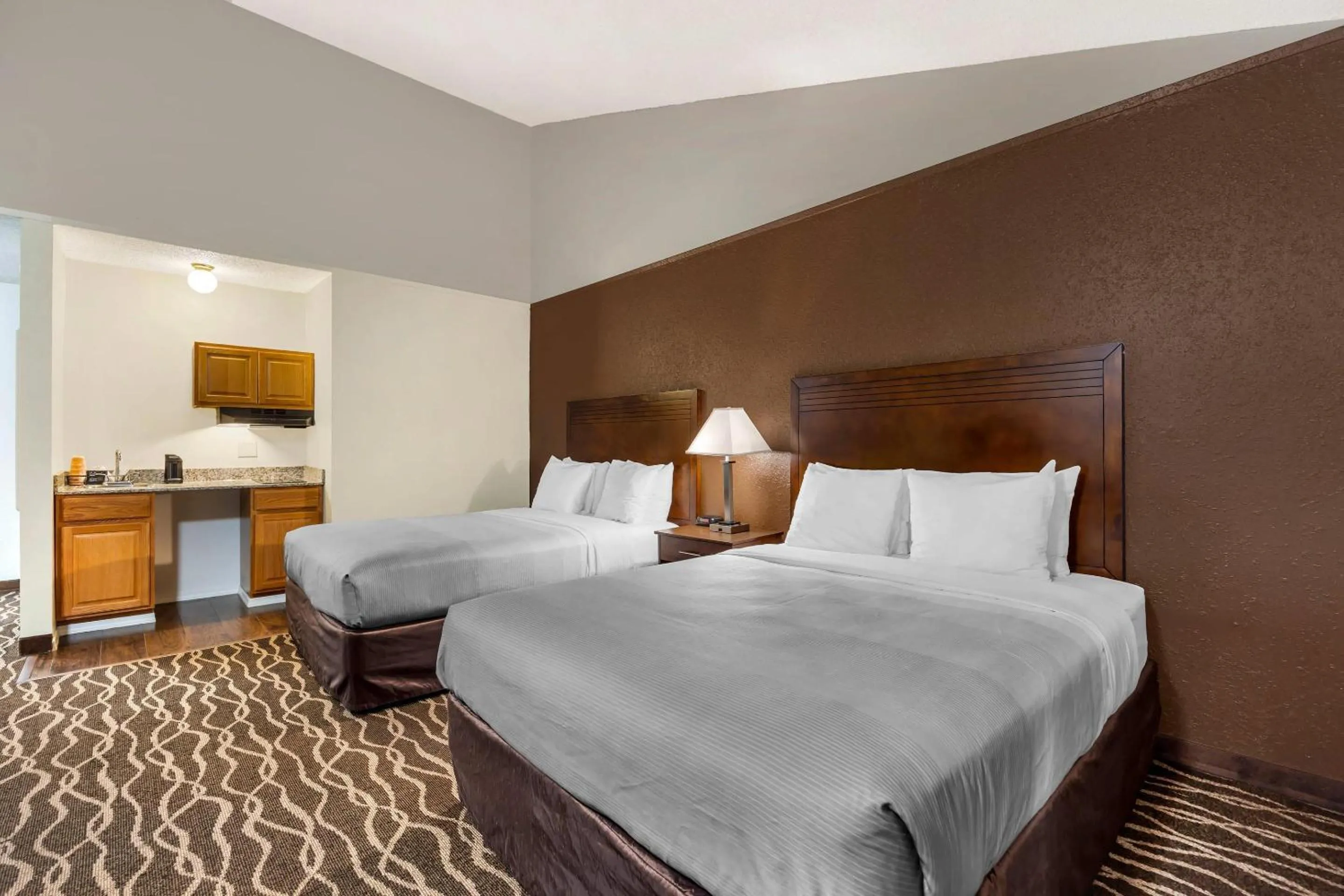 Bedroom, Bed in Quality Inn Umatilla - Hermiston