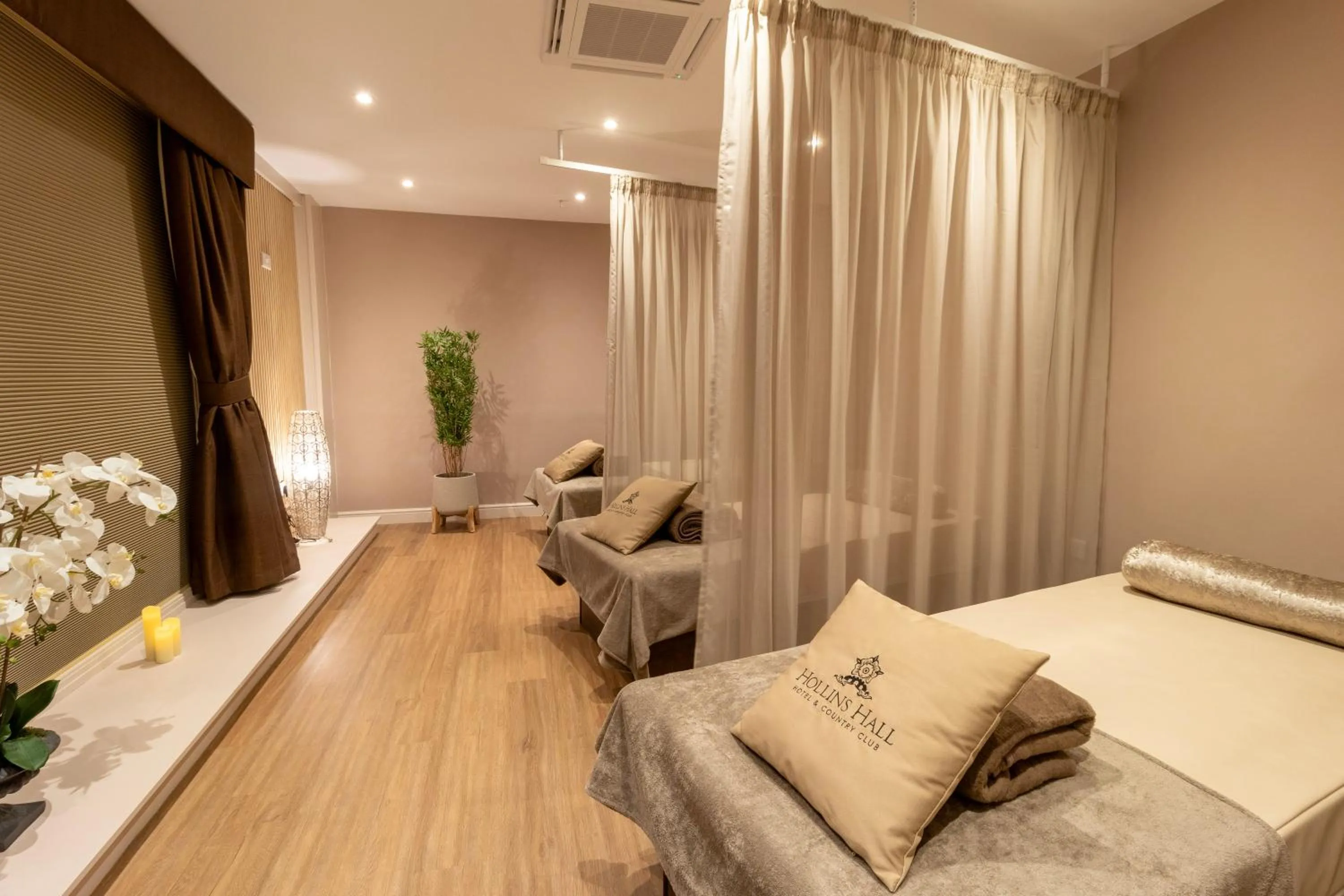 Spa and wellness centre/facilities, Bed in Hollins Hall Hotel, Golf & Country Club