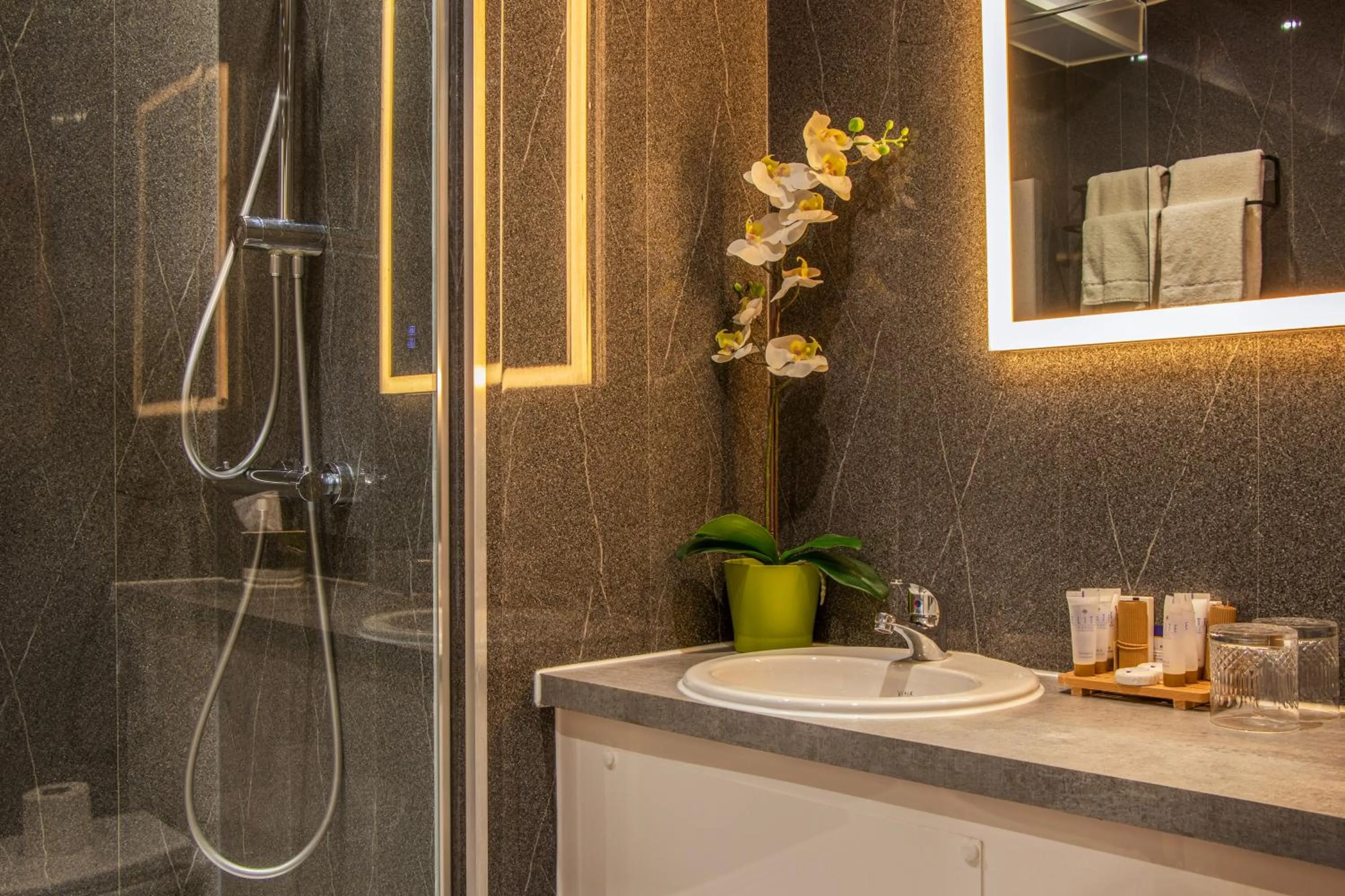 Bathroom in Hollins Hall Hotel, Golf & Country Club