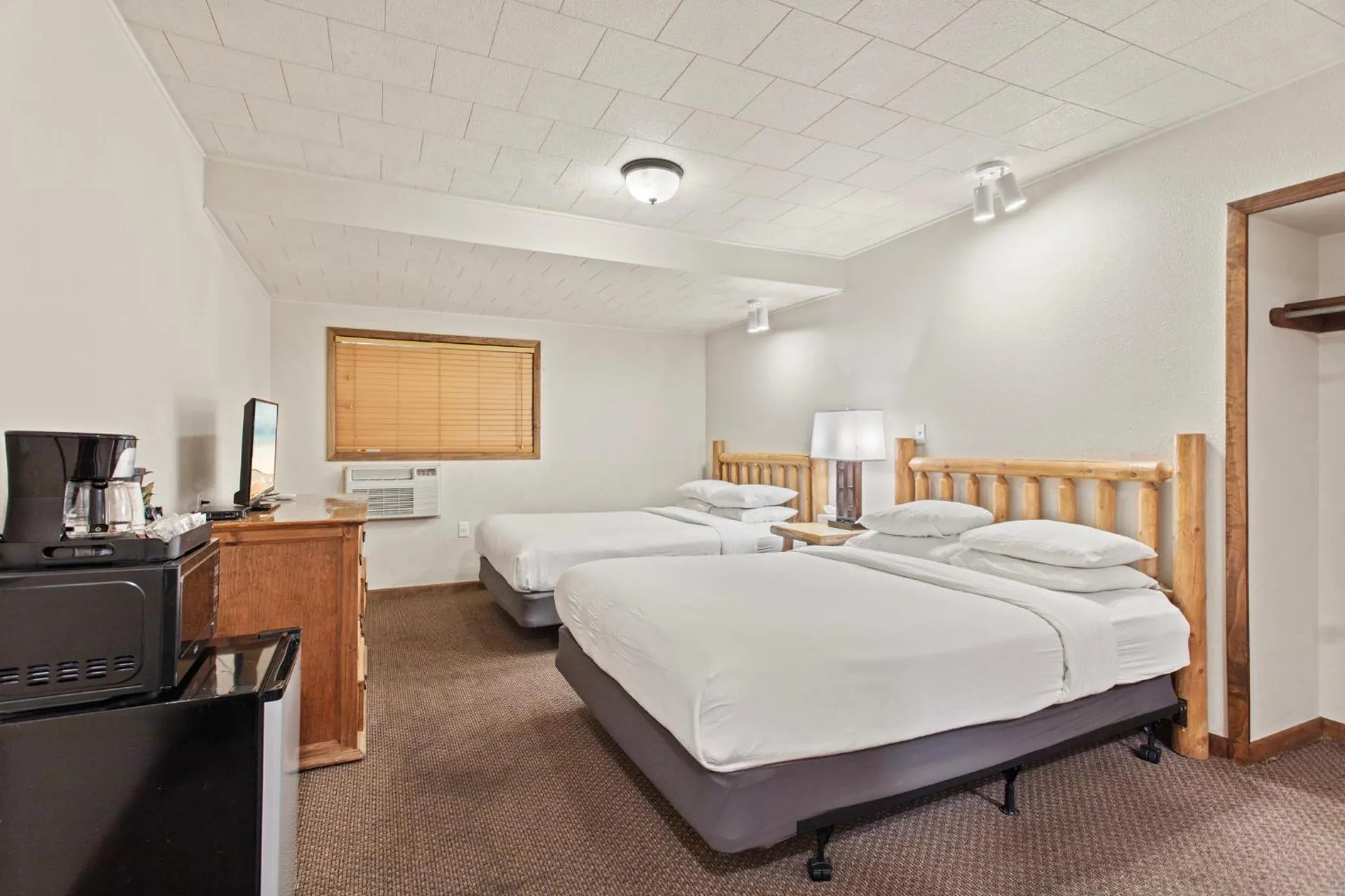 Bed in Discovery Lodge