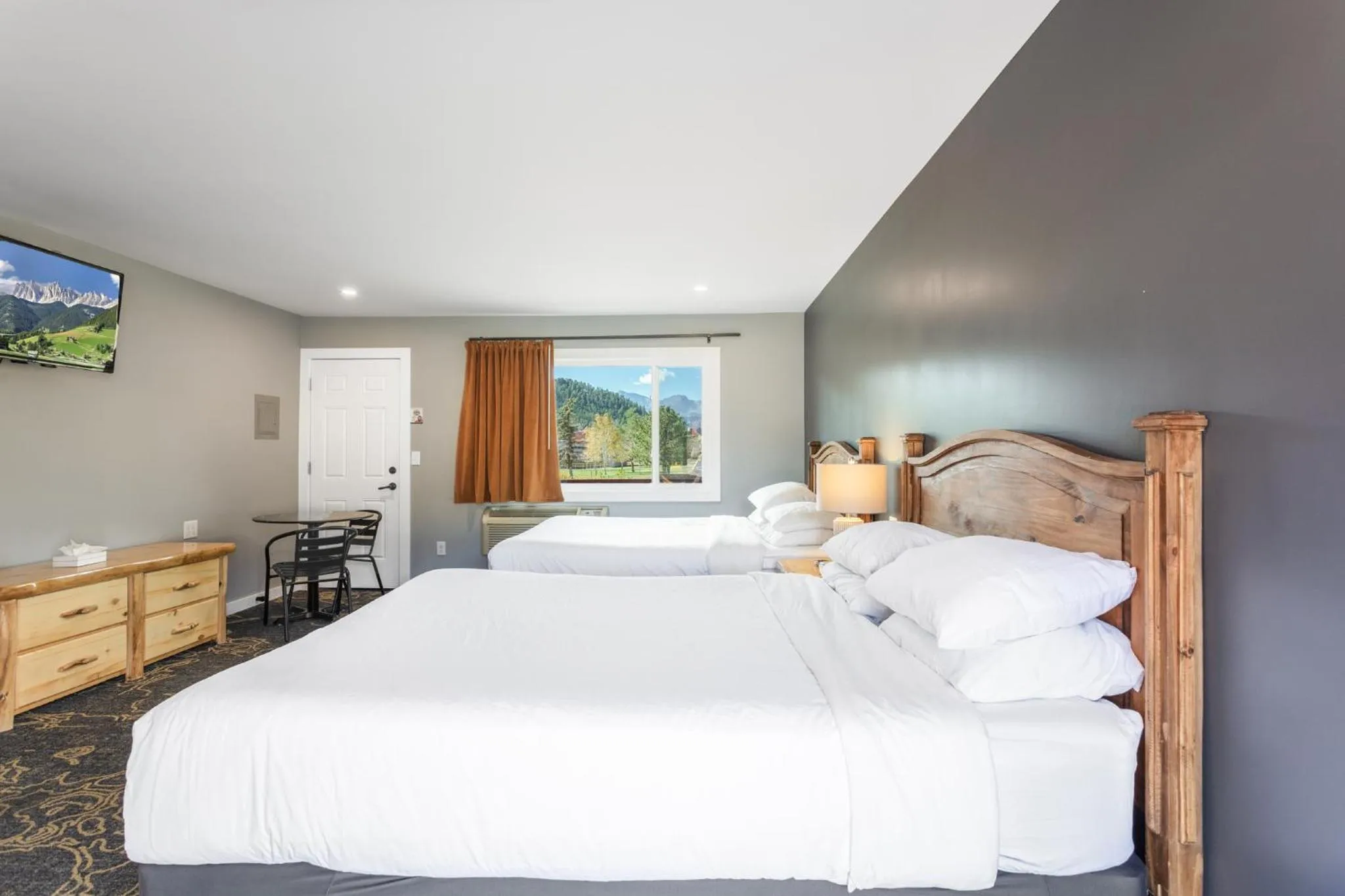 Bed in Discovery Lodge