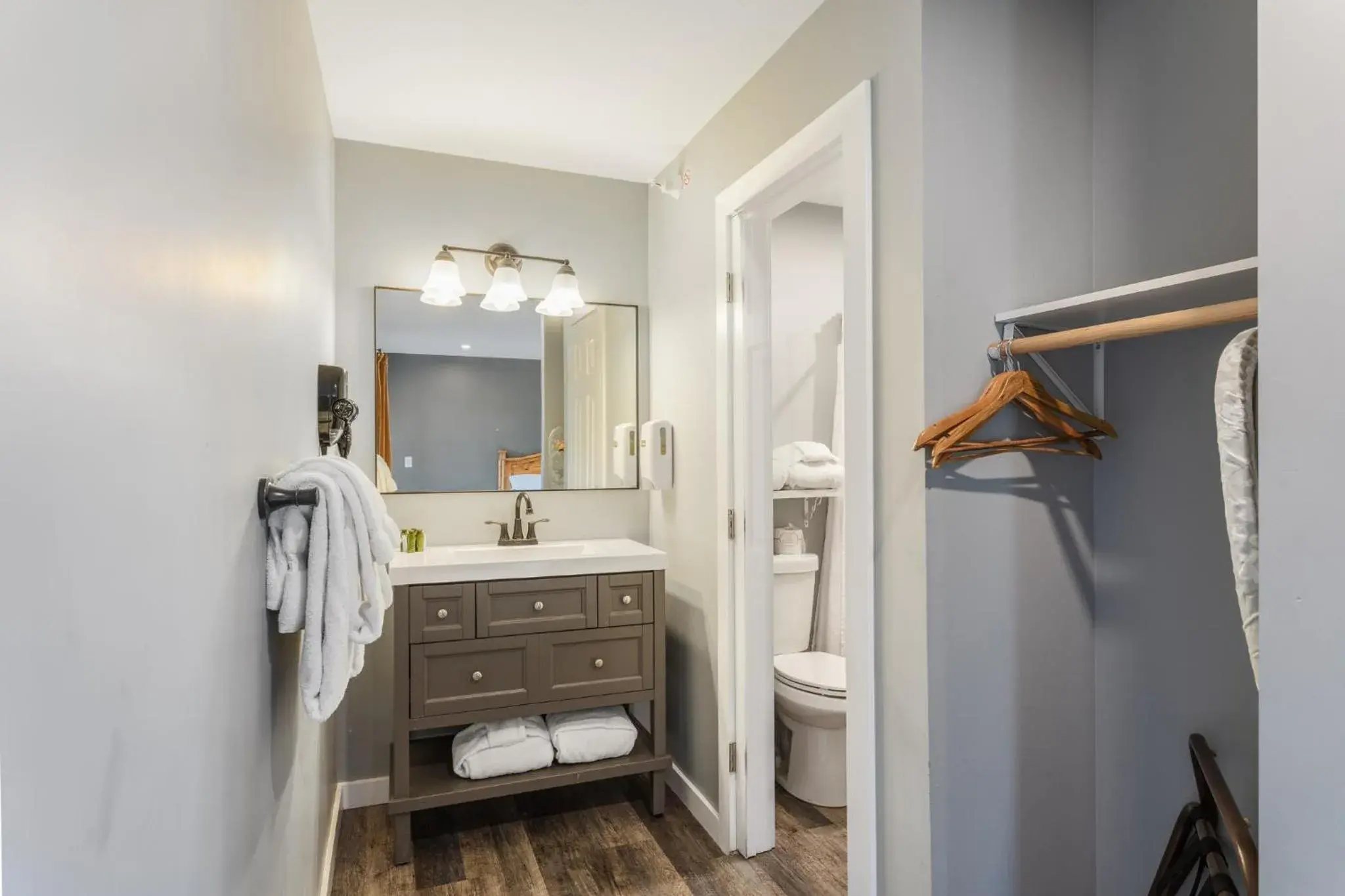 Suite with Balcony in Discovery Lodge Suite with Balcony in Discovery Lodge