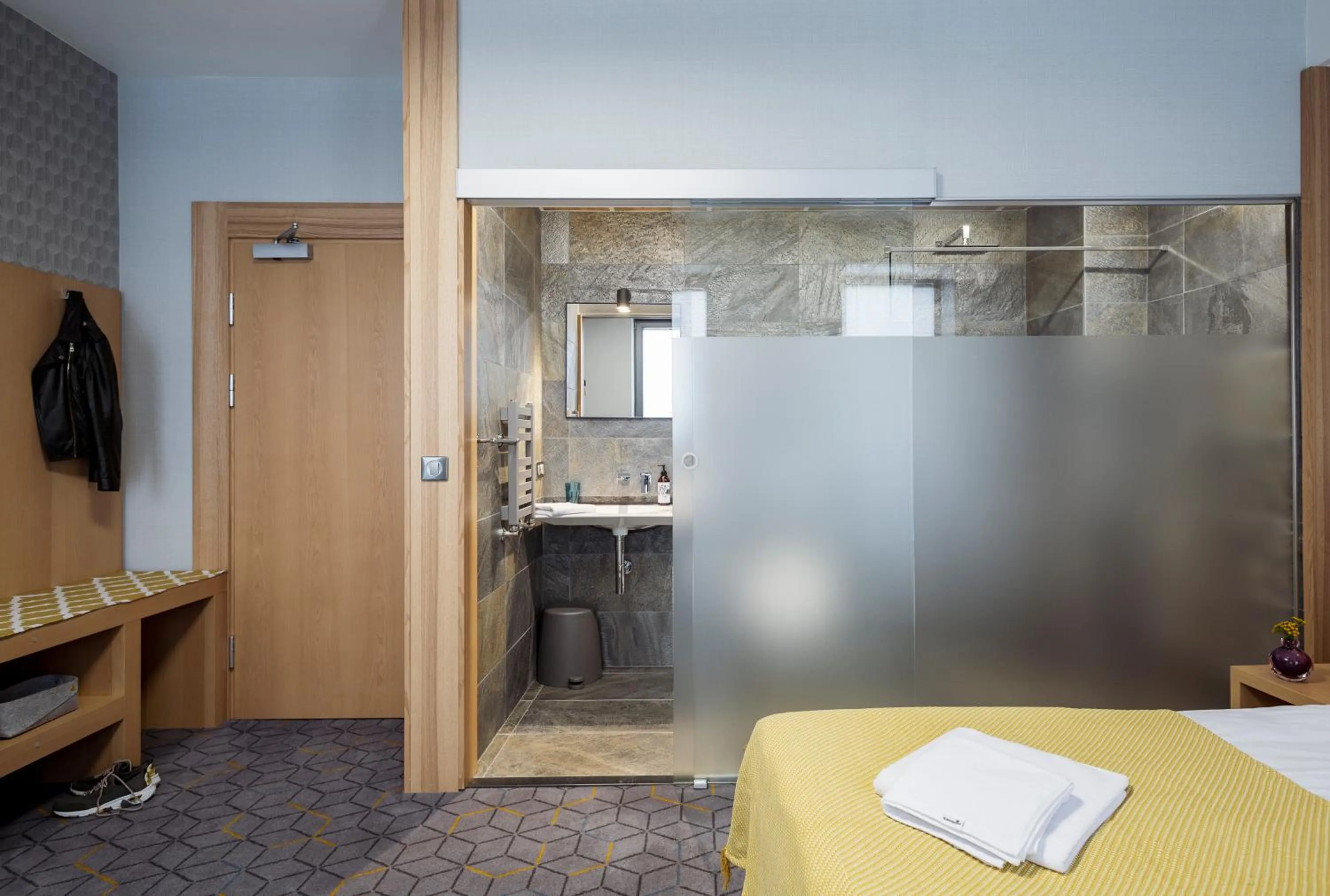 Bathroom, Bed in Kamieniec 27 Bed & Breakfast