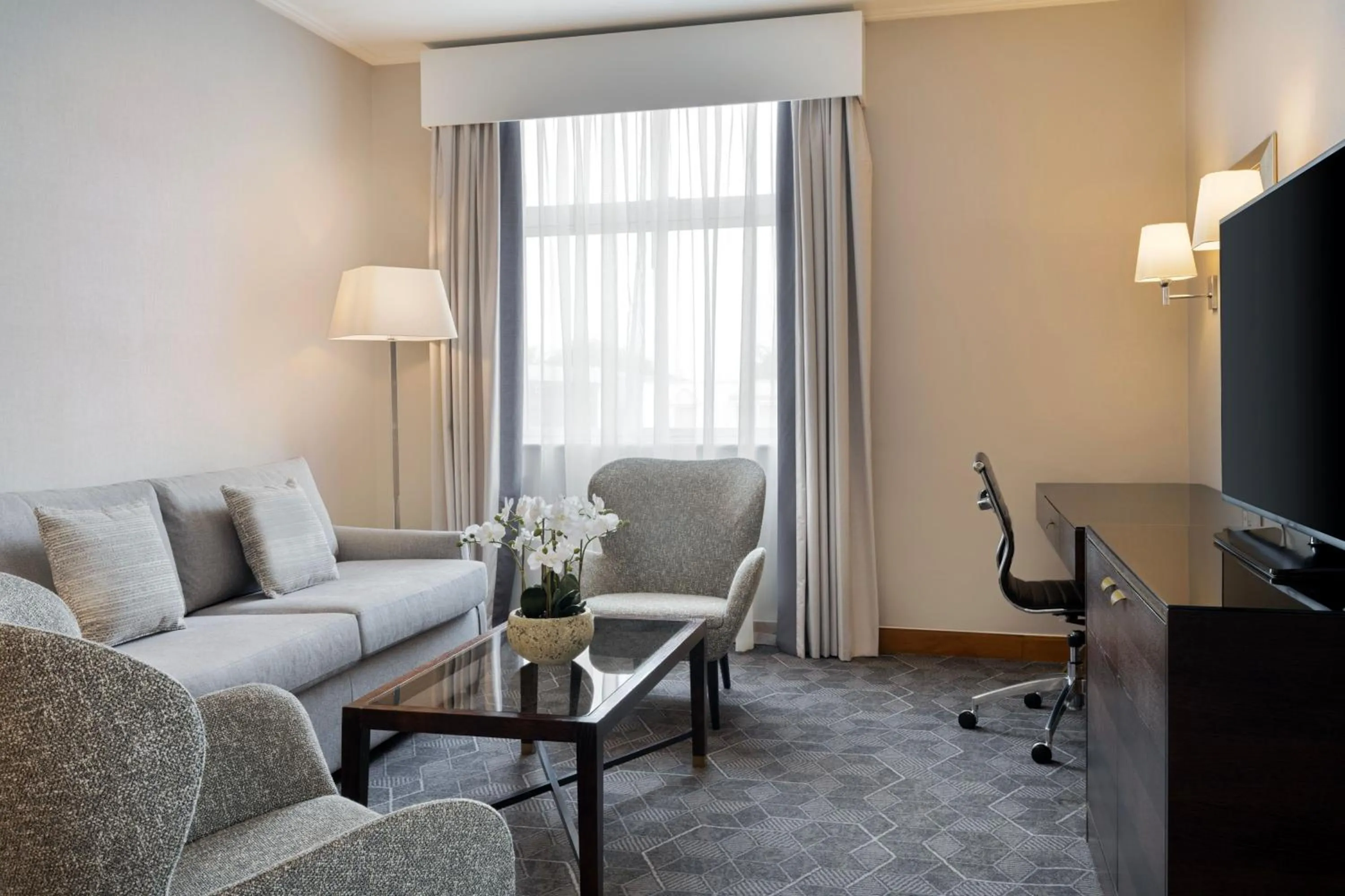 Living room in Delta Hotels by Marriott Bexleyheath