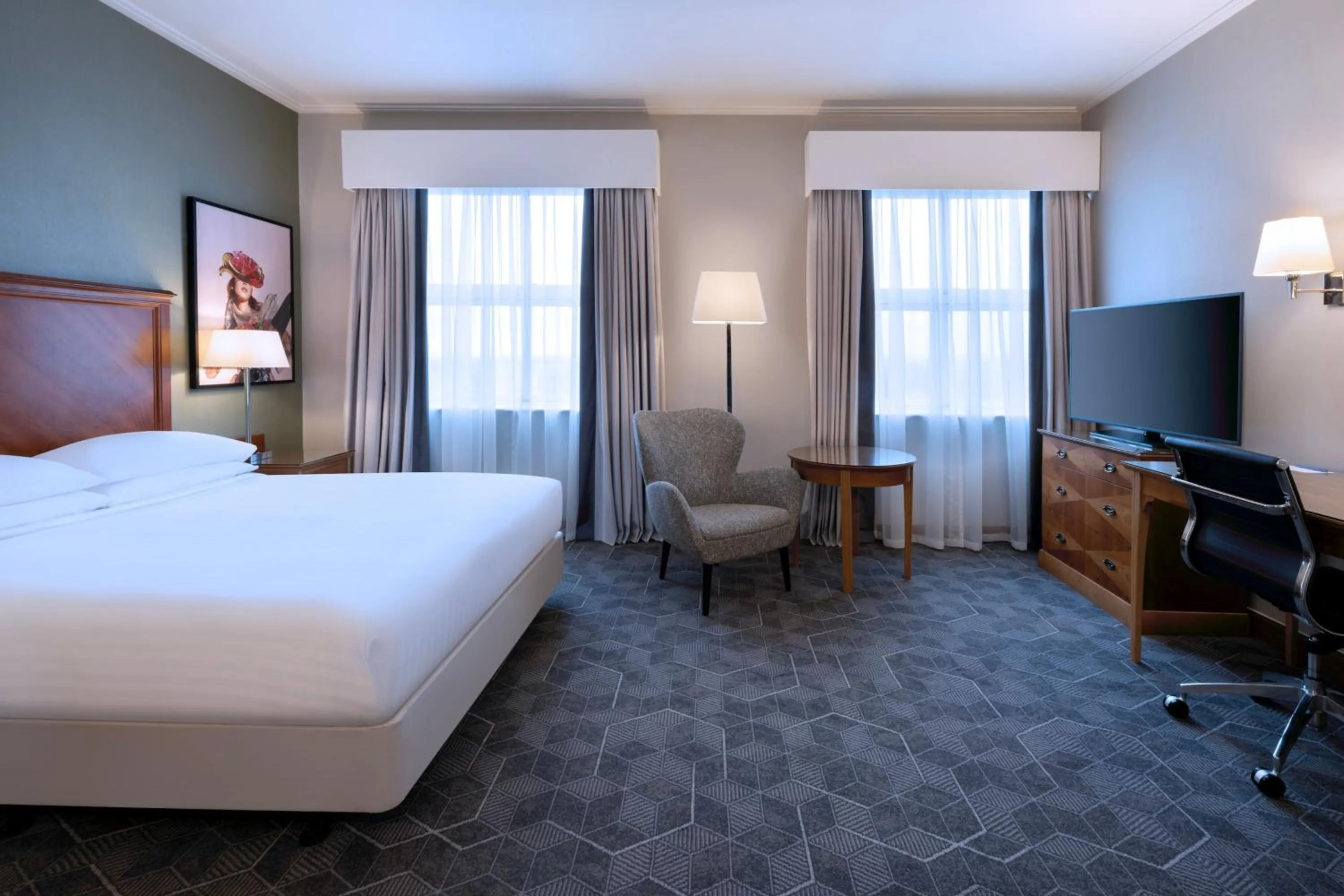 Photo of the whole room, Bed in Delta Hotels by Marriott Bexleyheath