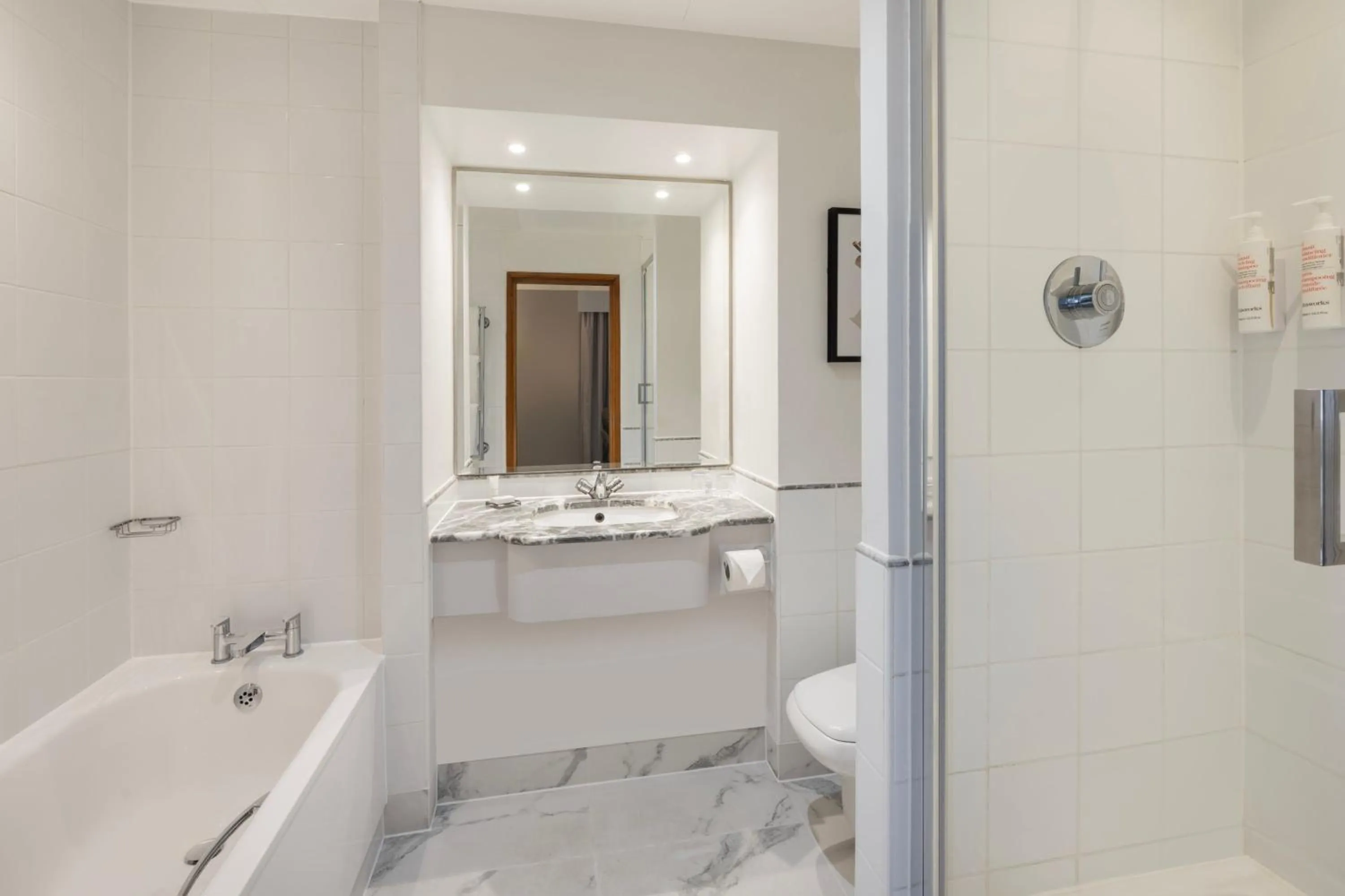 Bathroom in Delta Hotels by Marriott Bexleyheath