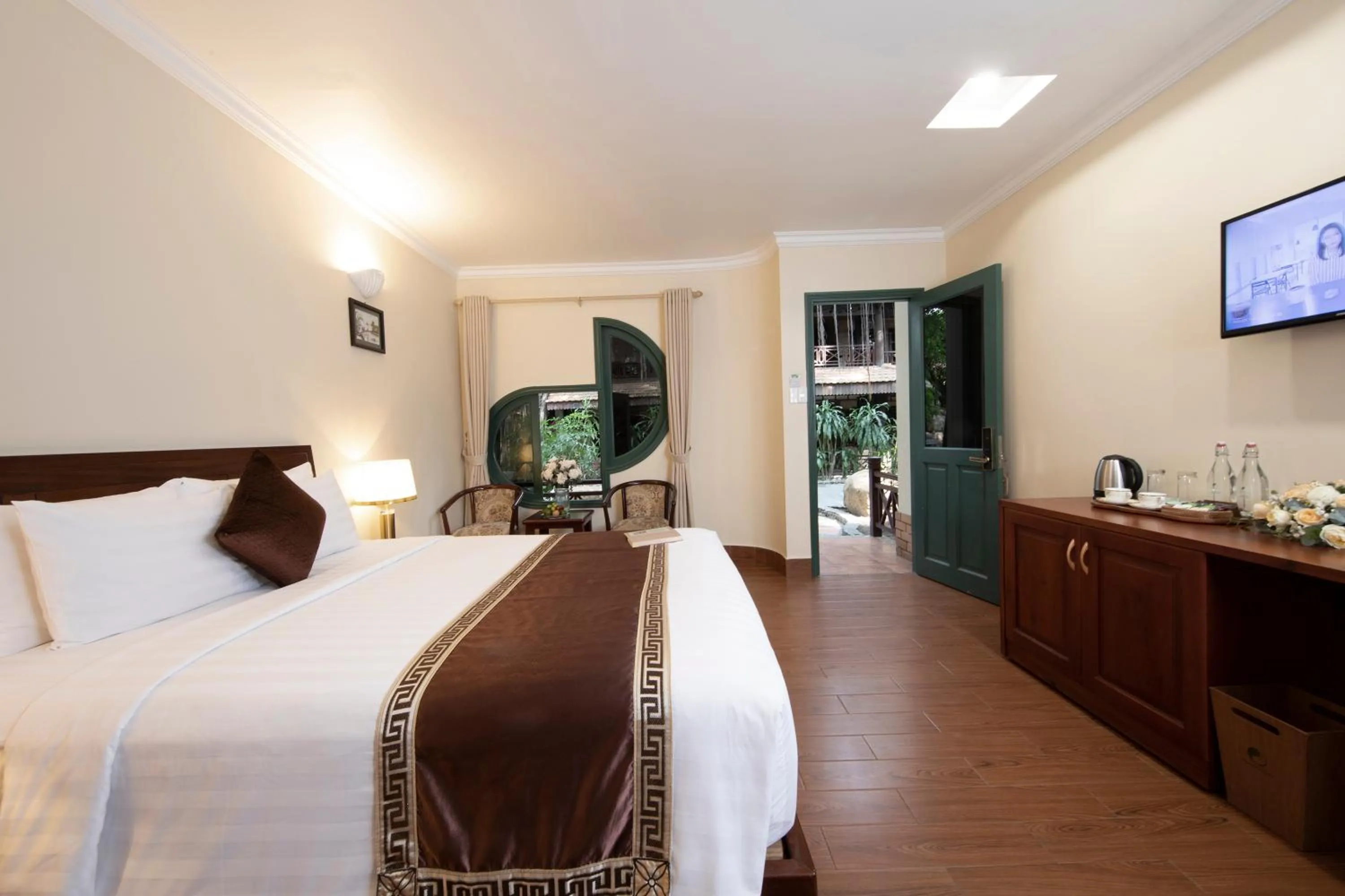 Bed in Phuong Nam Resort