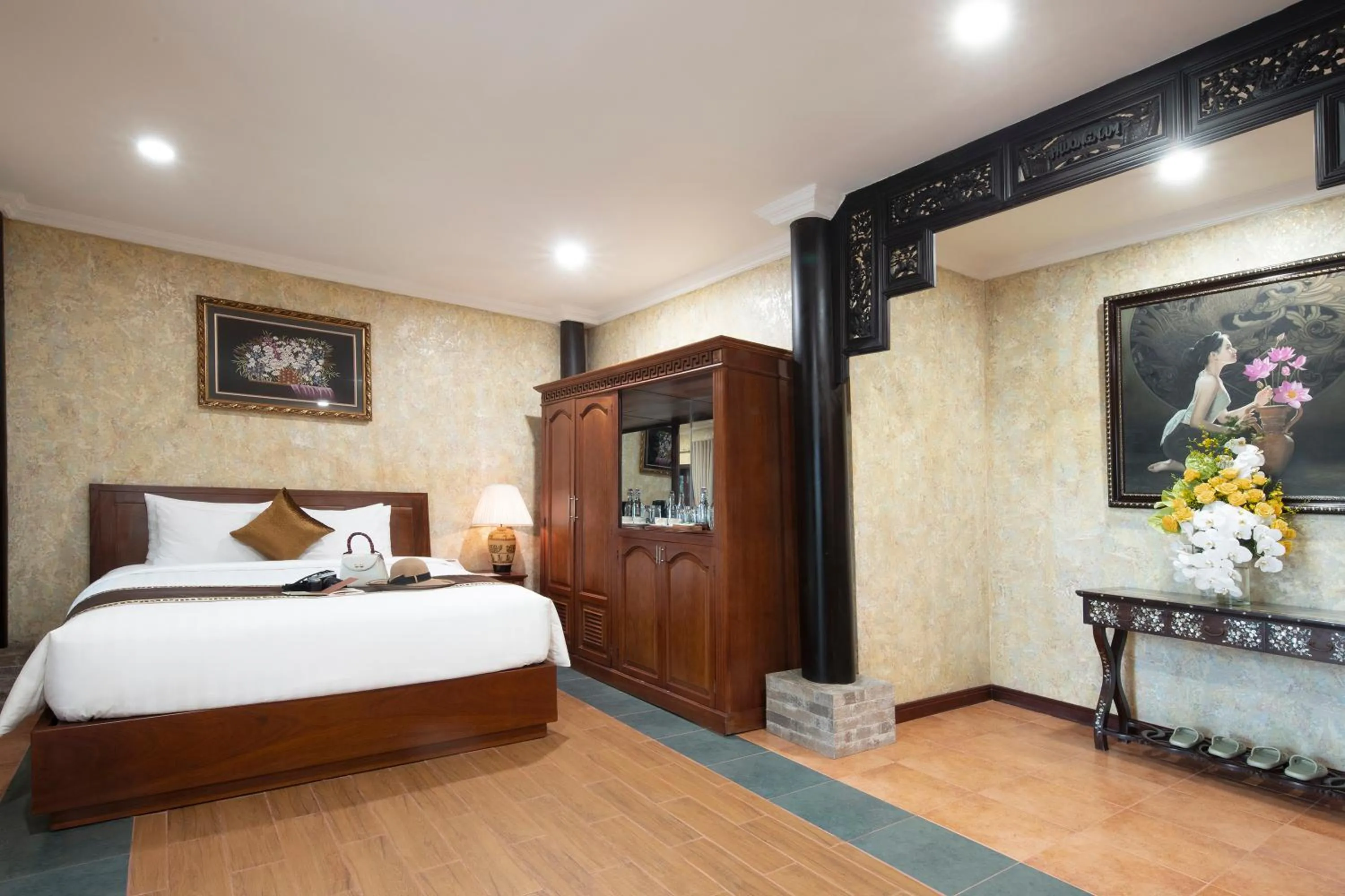 Bed in Phuong Nam Resort