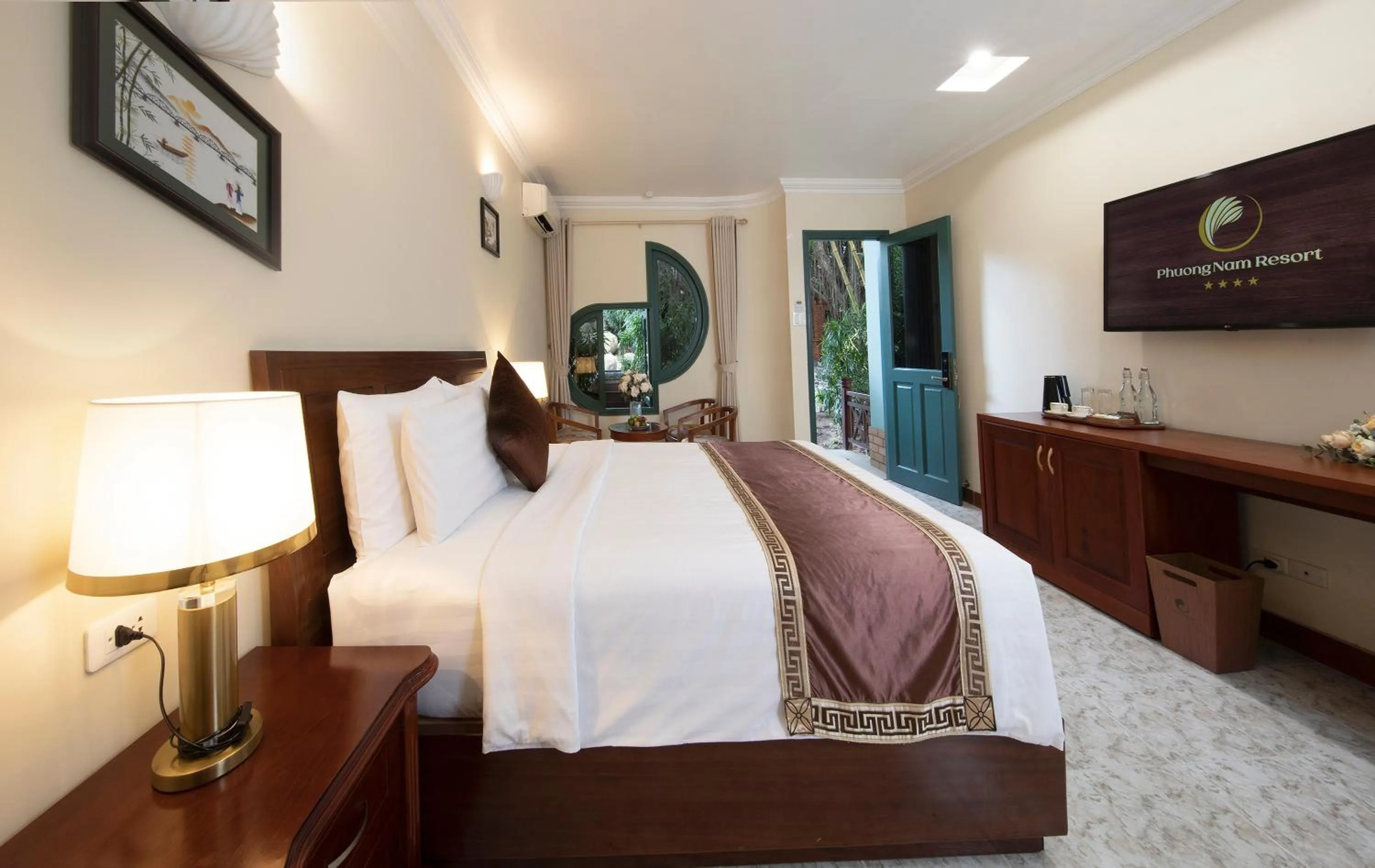 Bed in Phuong Nam Resort