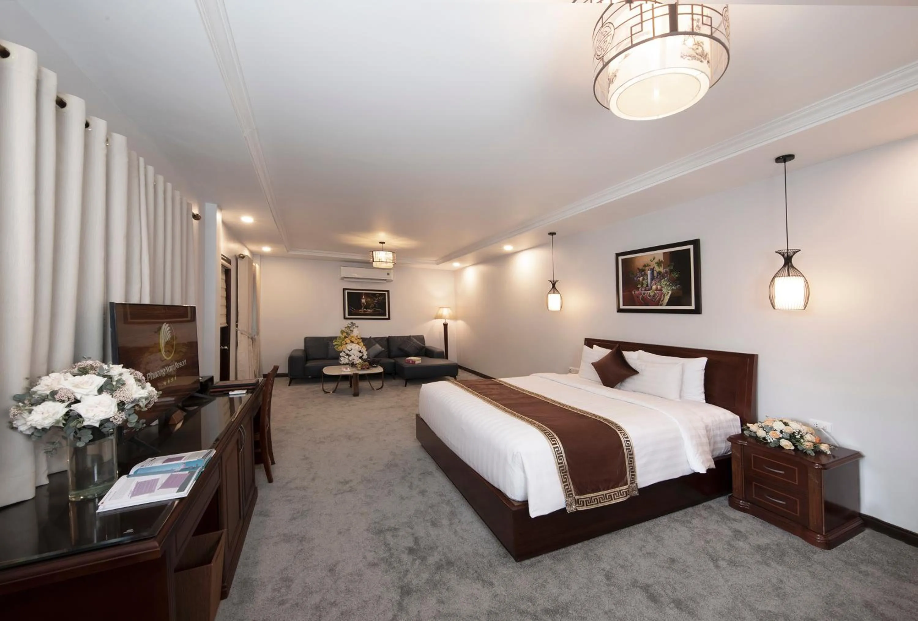 Bed in Phuong Nam Resort