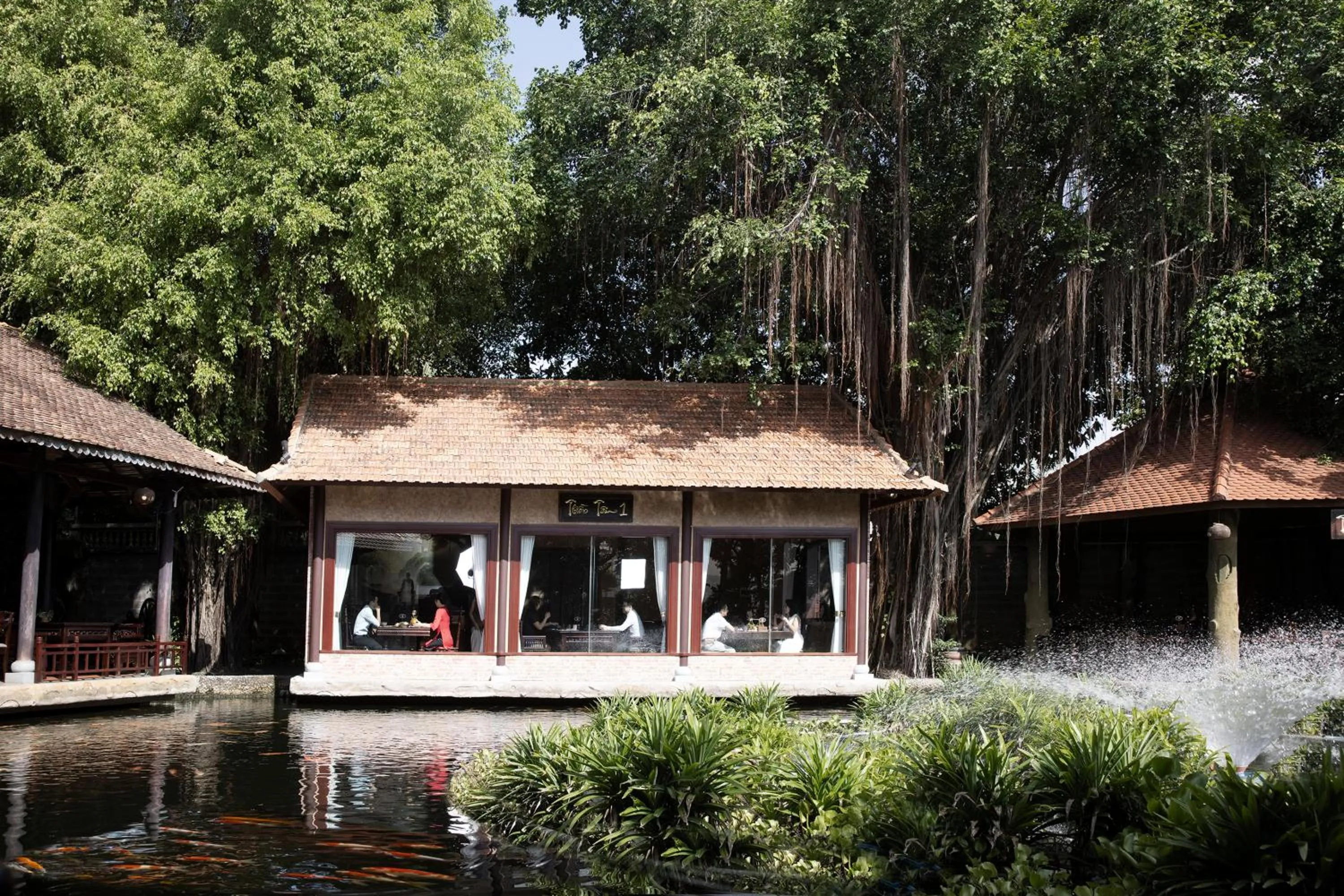 Restaurant/places to eat in Phuong Nam Resort