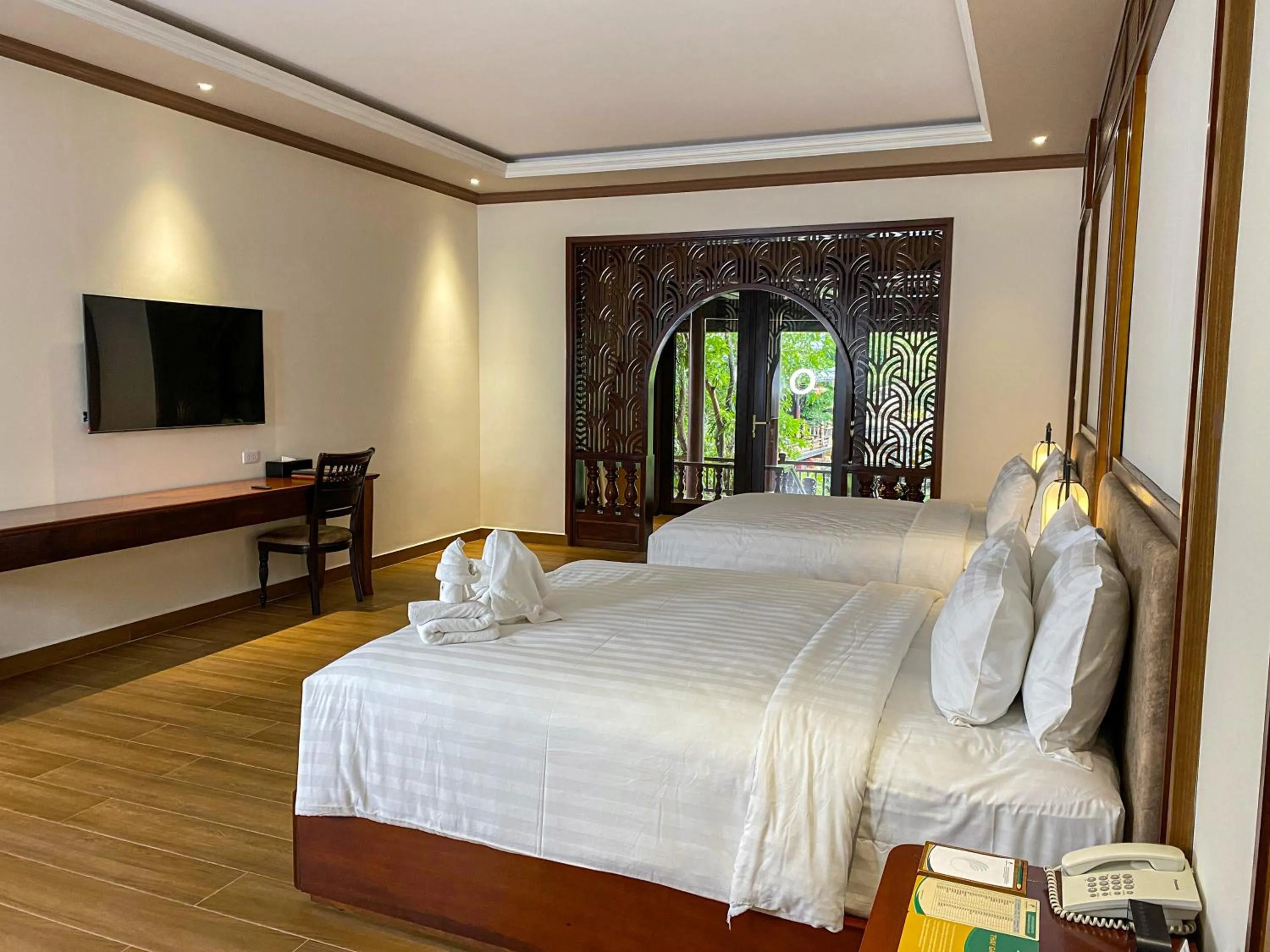 TV and multimedia, Bed in Phuong Nam Resort